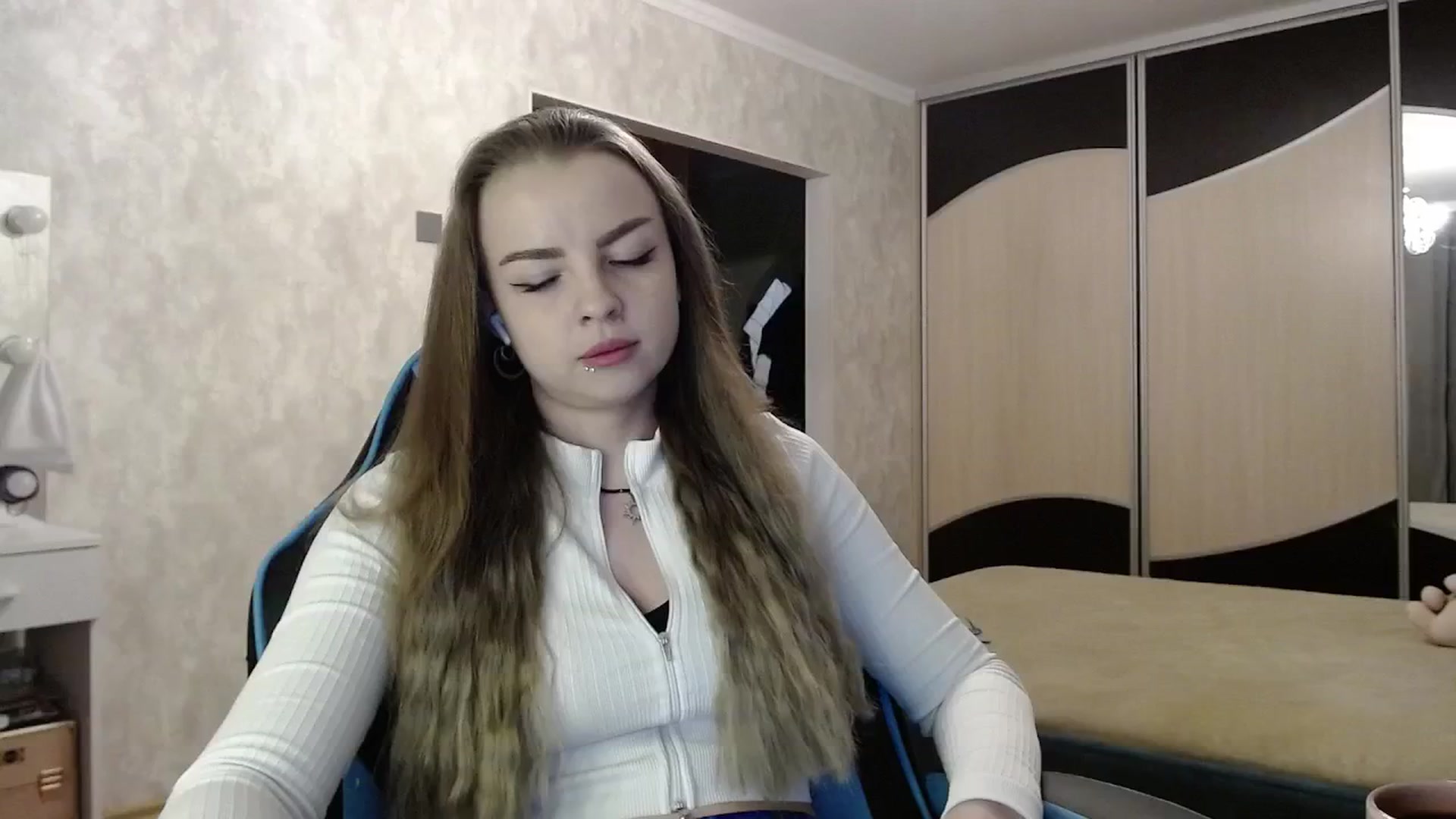 Gallery image thumbnail from Lio_noy's myfreecams stream on, 05/12/2025, 22:25 image 3 of 20