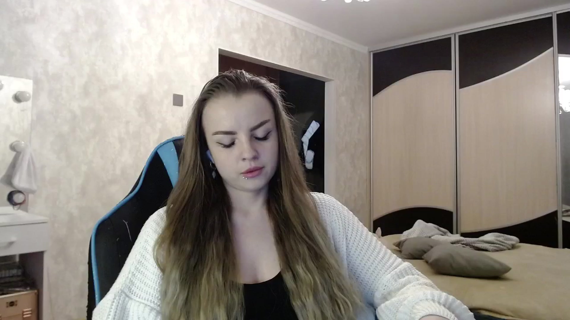 Gallery image thumbnail from Lio_noy's myfreecams stream on, 05/14/2025, 23:25 image 1 of 20