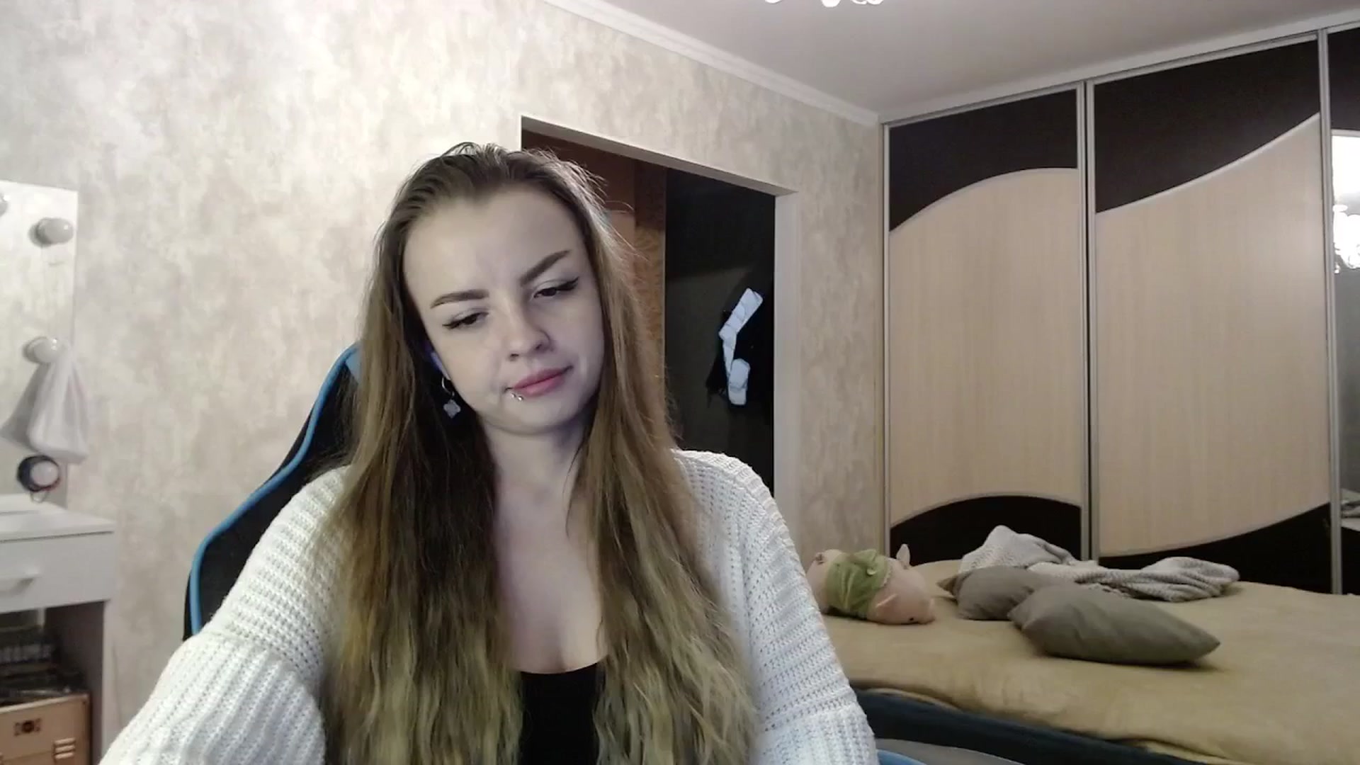 Gallery image thumbnail from Lio_noy's myfreecams stream on, 05/14/2025, 23:25 image 16 of 20