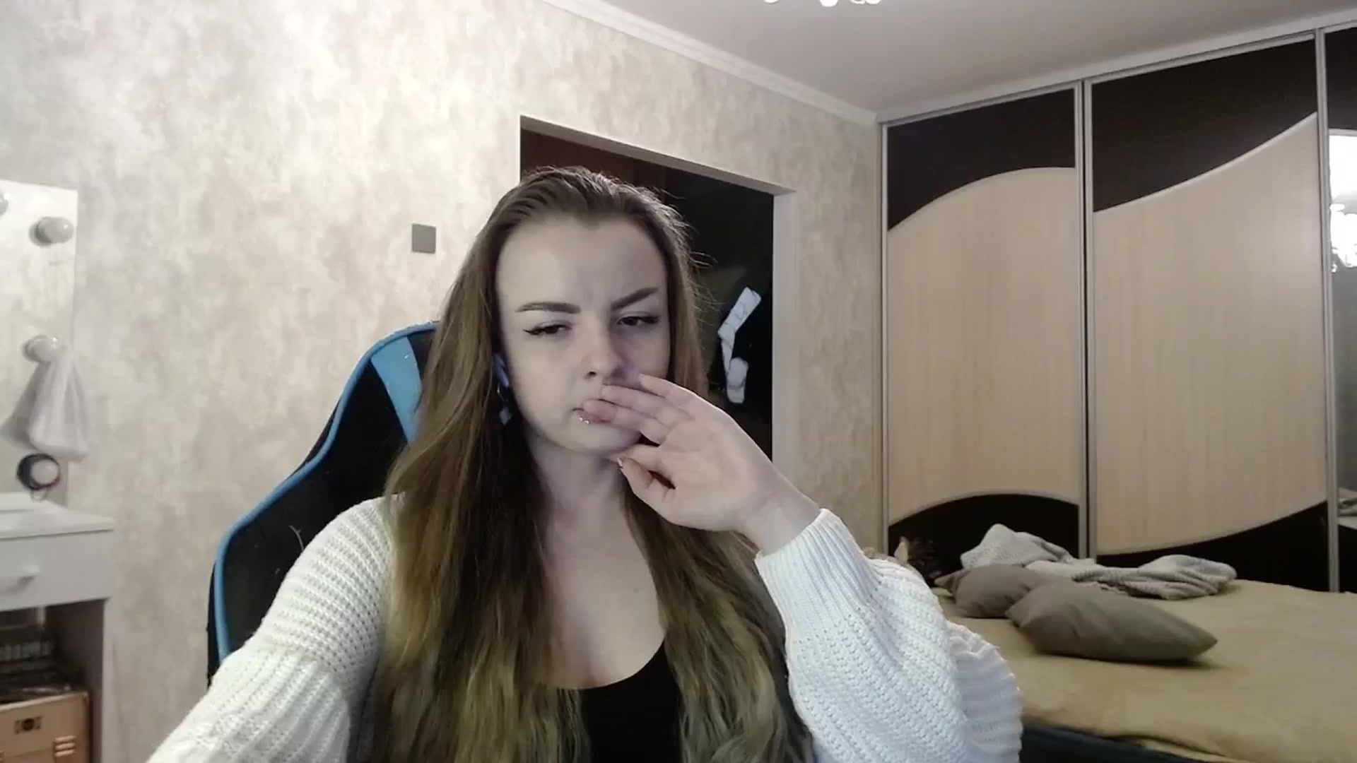 Gallery image thumbnail from Lio_noy's myfreecams stream on, 05/14/2025, 23:25 image 7 of 20