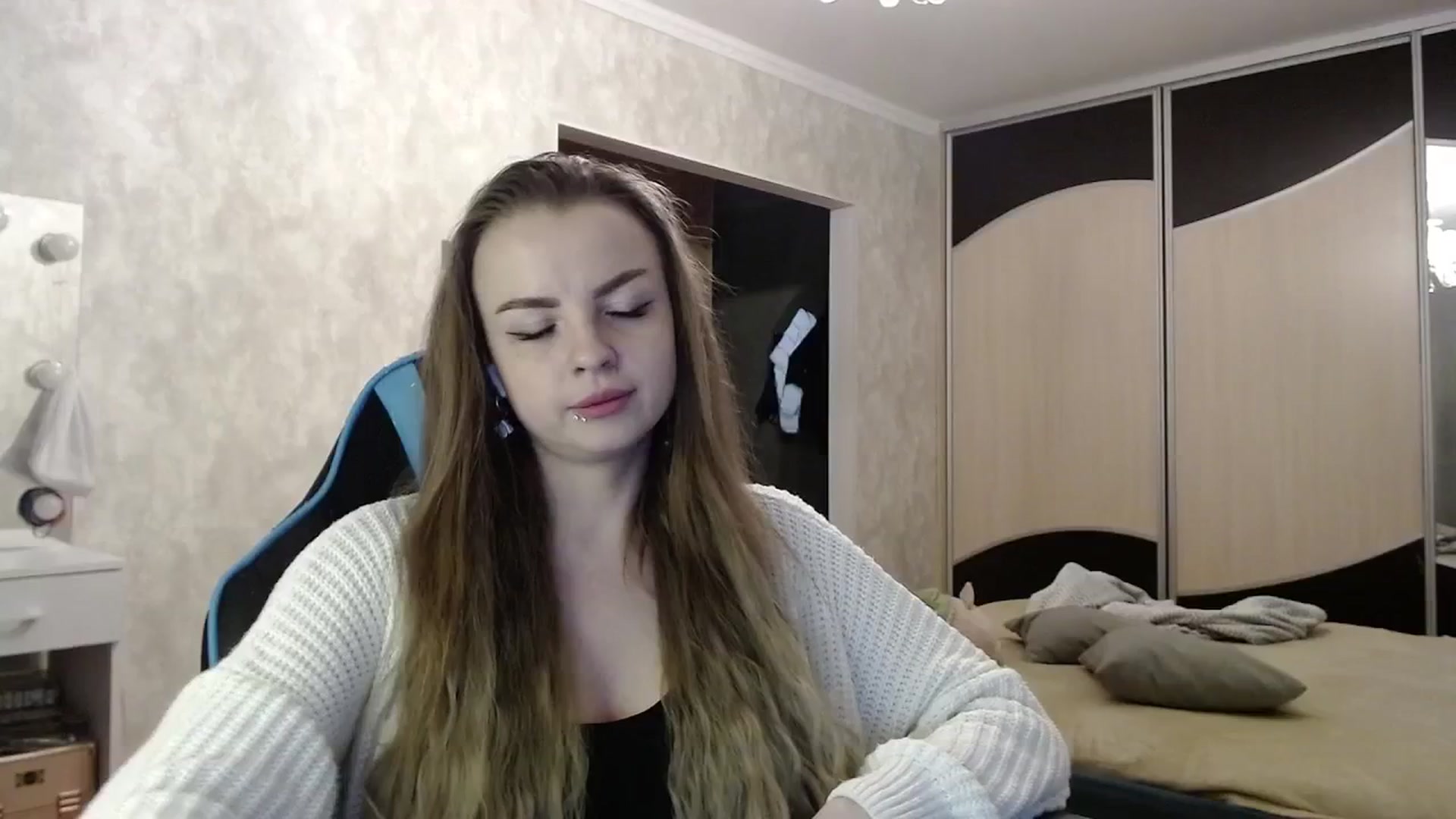 Gallery image thumbnail from Lio_noy's myfreecams stream on, 05/14/2025, 23:25 image 17 of 20