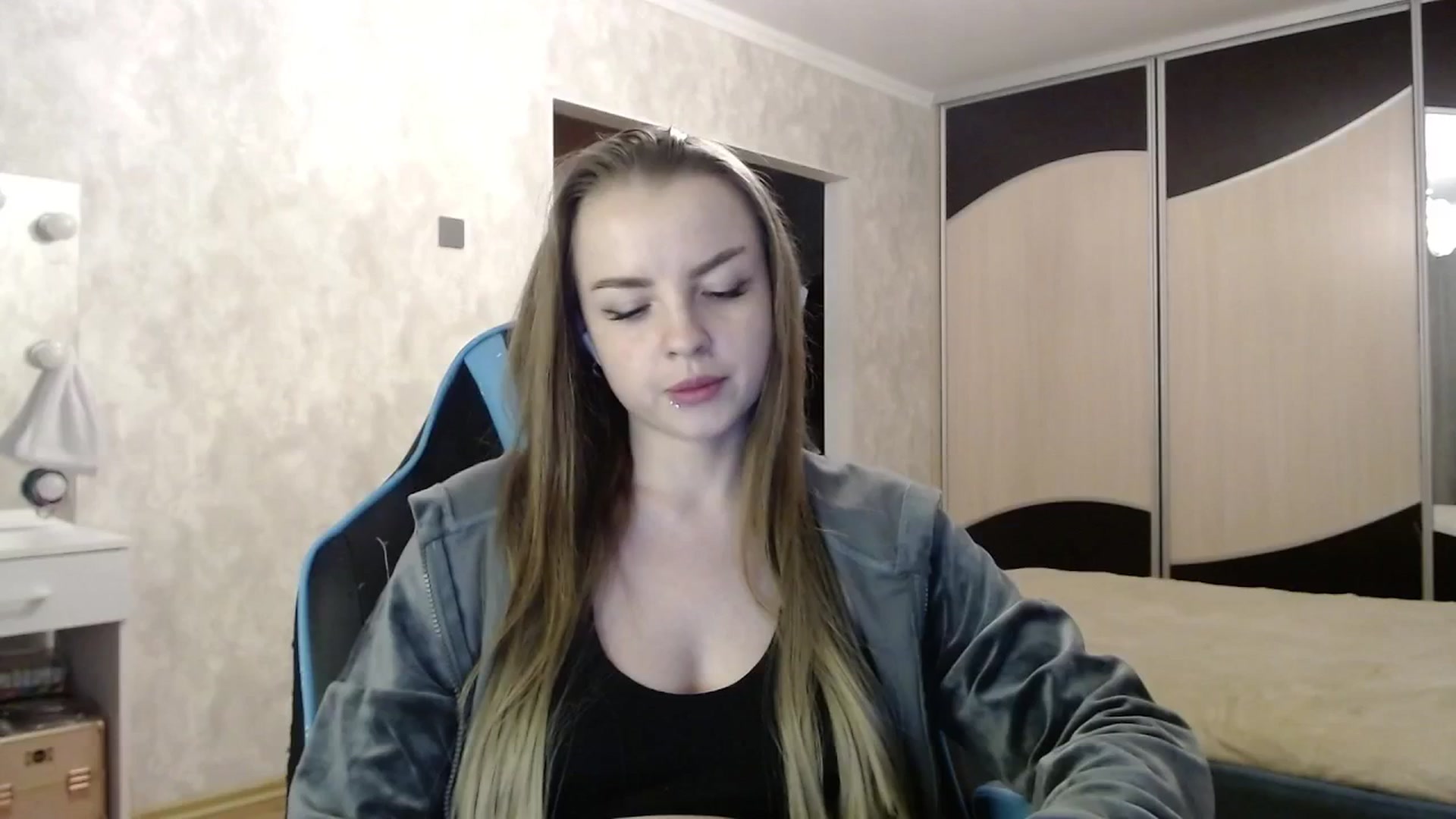 Gallery image thumbnail from Lio_noy's myfreecams stream on, 05/15/2025, 22:54 image 20 of 20