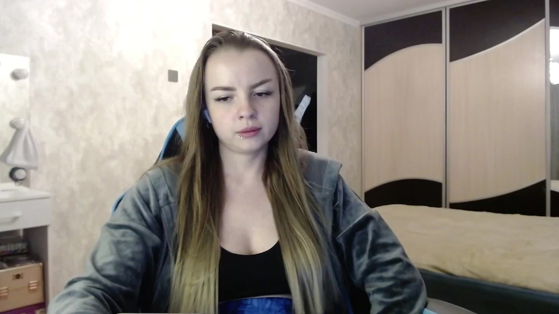 Gallery image thumbnail from Lio_noy's myfreecams stream on, 05/15/2025, 22:54 image 12 of 20