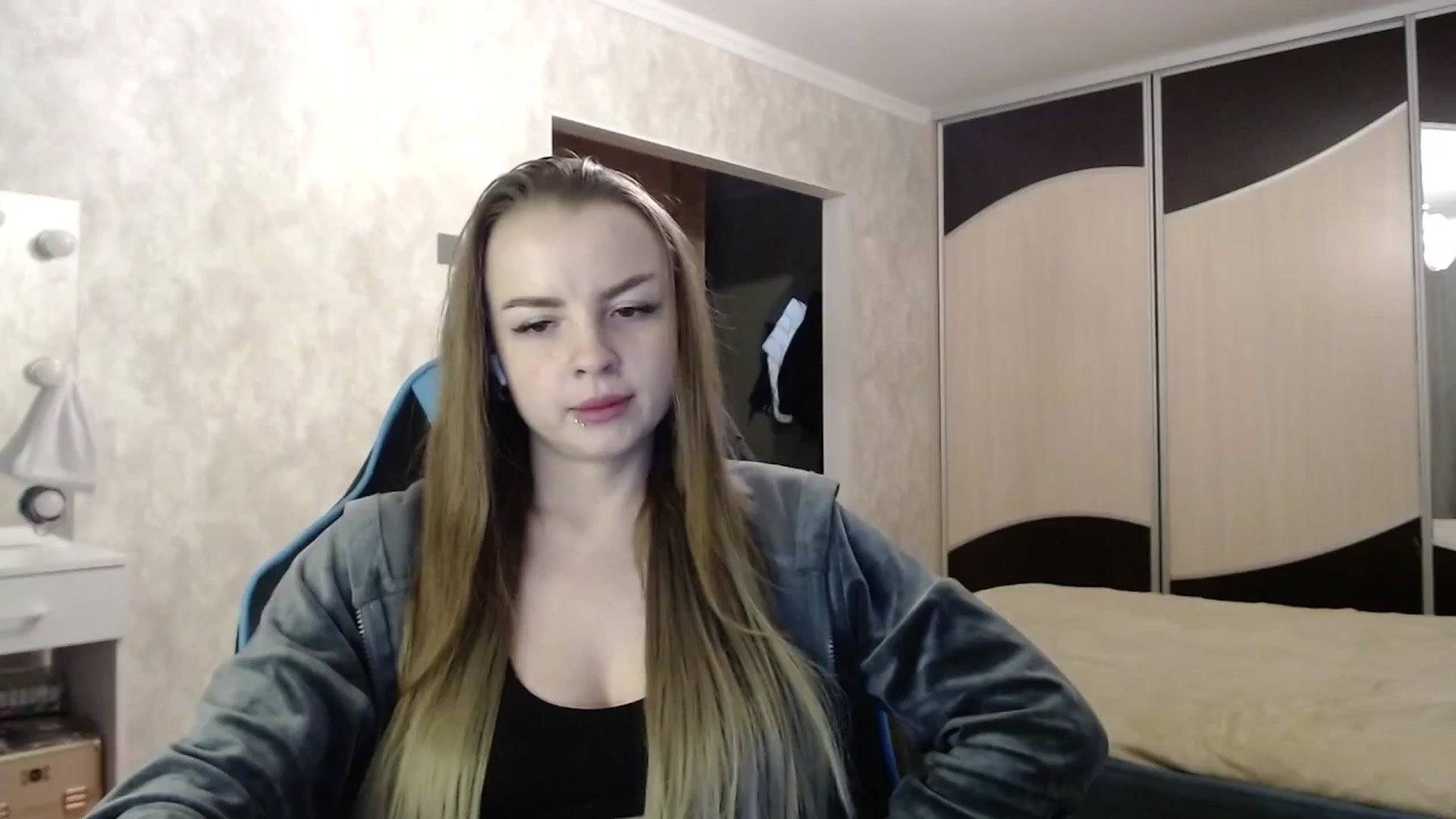 Gallery image thumbnail from Lio_noy's myfreecams stream on, 05/15/2025, 22:54 image 6 of 20