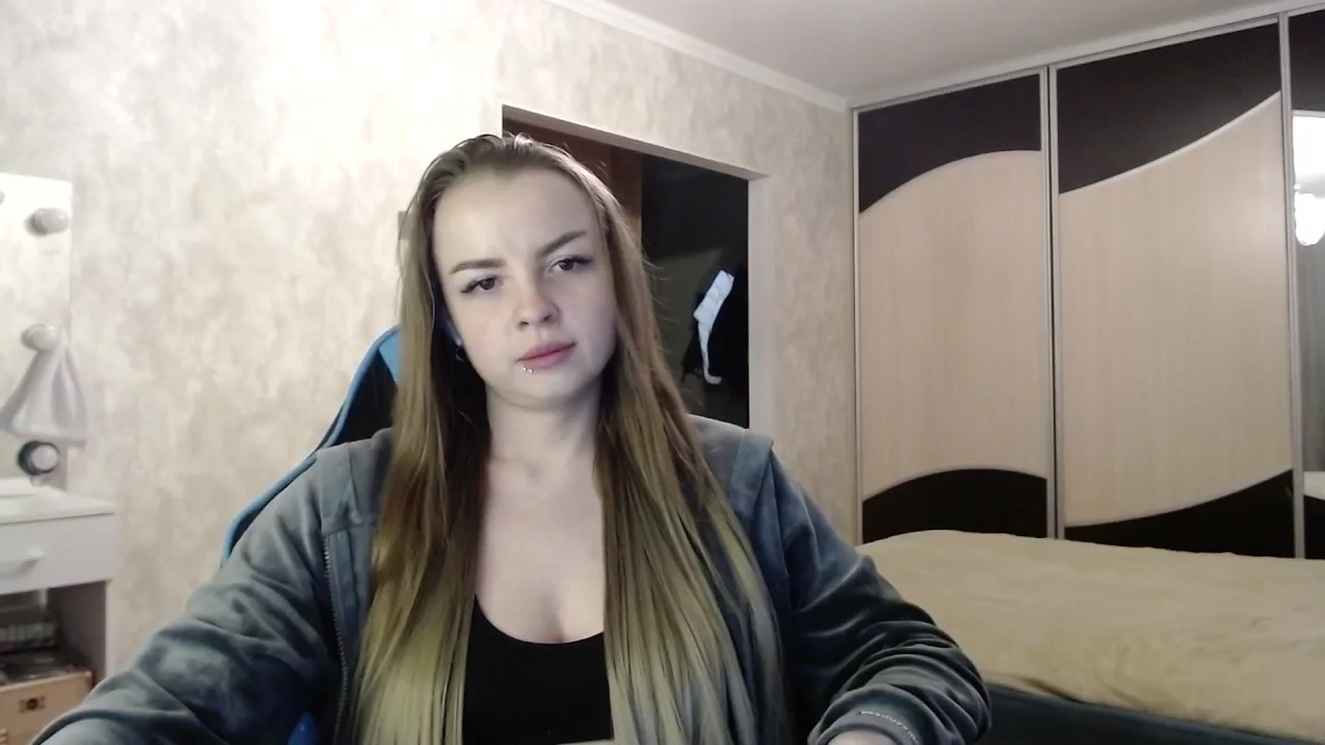 Gallery image thumbnail from Lio_noy's myfreecams stream on, 05/15/2025, 22:54 image 3 of 20