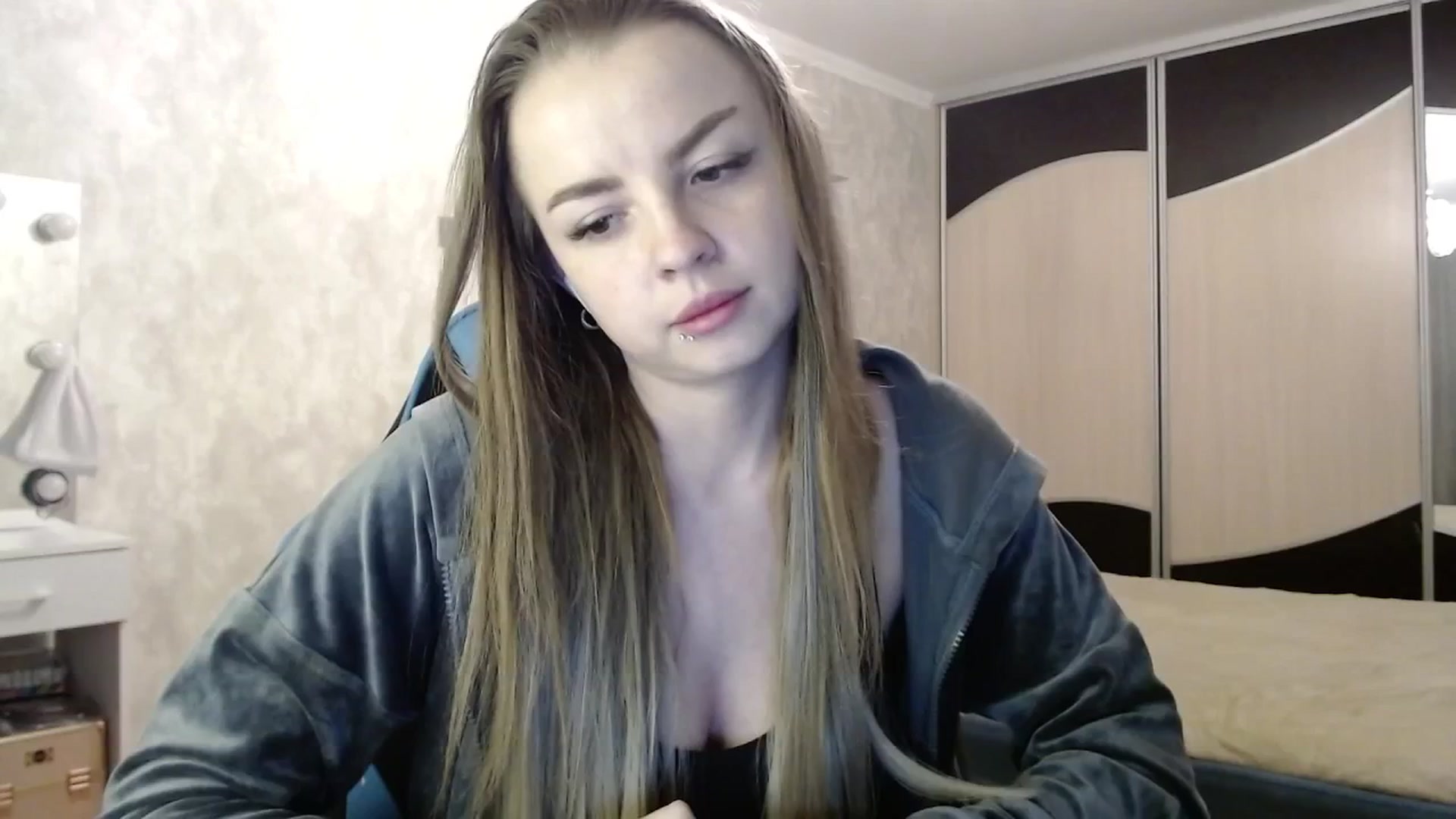 Gallery image thumbnail from Lio_noy's myfreecams stream on, 05/15/2025, 22:54 image 15 of 20