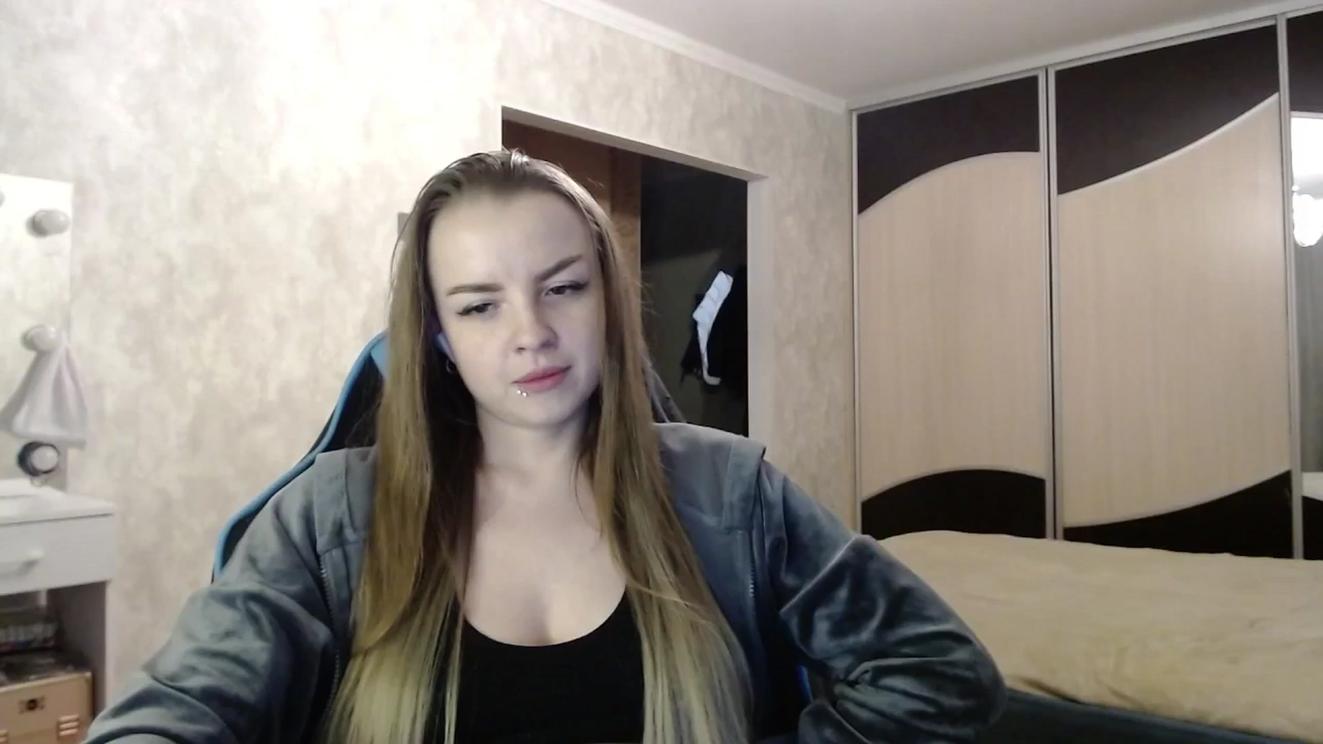 Gallery image thumbnail from Lio_noy's myfreecams stream on, 05/15/2025, 22:54 image 9 of 20