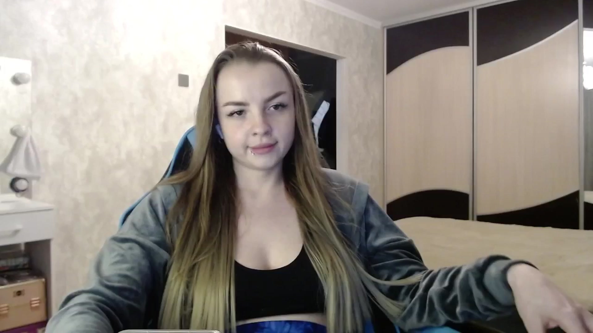 Gallery image thumbnail from Lio_noy's myfreecams stream on, 05/15/2025, 22:54 image 13 of 20