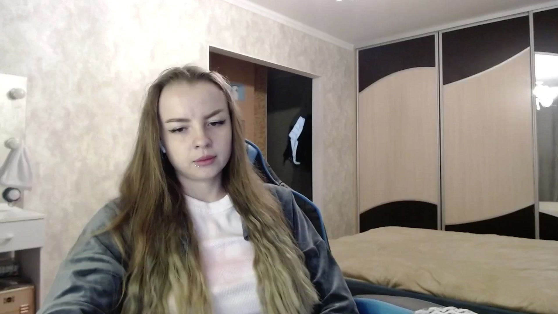 Gallery image thumbnail from Lio_noy's myfreecams stream on, 05/17/2025, 23:38 image 11 of 20