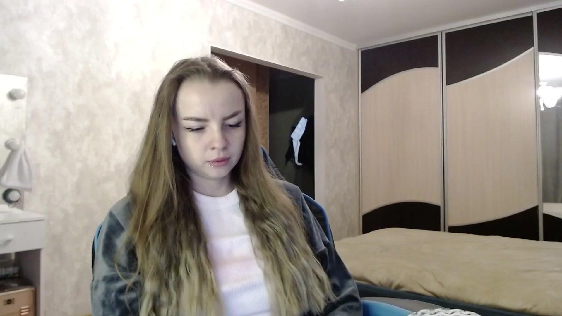 Gallery image thumbnail from Lio_noy's myfreecams stream on, 05/17/2025, 23:38 image 2 of 20