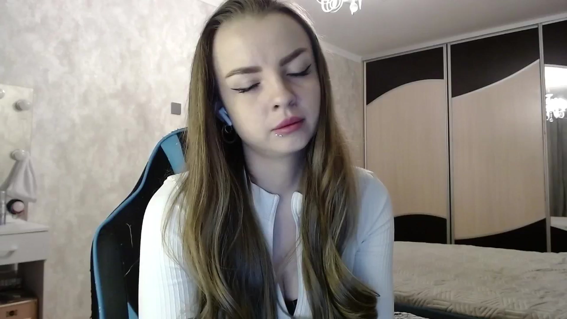 Gallery image thumbnail from Lio_noy's myfreecams stream on, 05/21/2025, 22:29 image 20 of 20