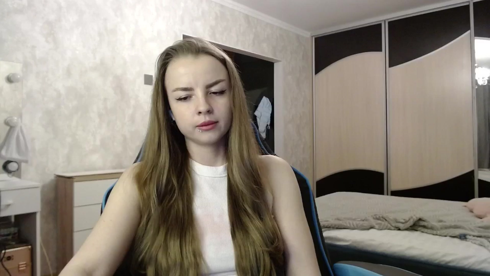 Gallery image thumbnail from Lio_noy's myfreecams stream on, 05/24/2025, 22:29 image 6 of 20