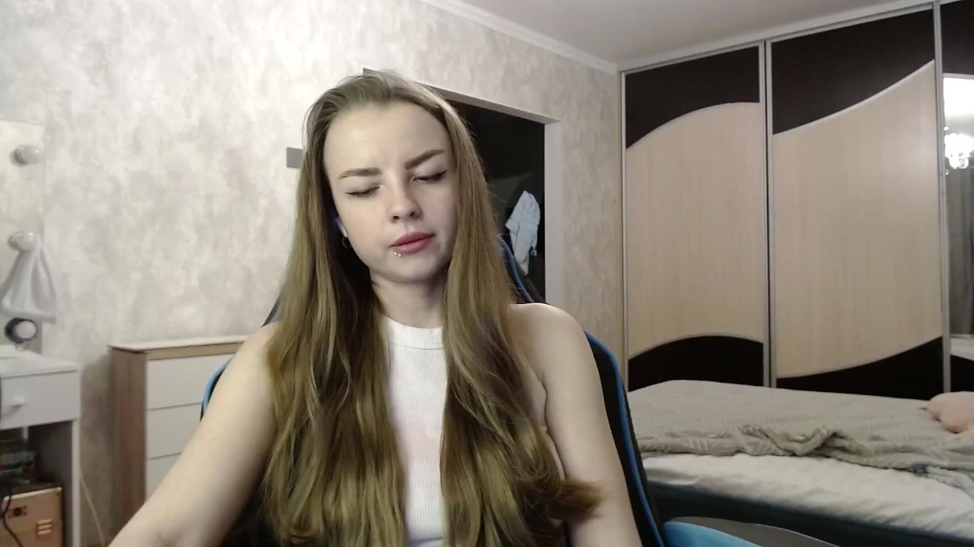 Gallery image thumbnail from Lio_noy's myfreecams stream on, 05/24/2025, 22:29 image 4 of 20