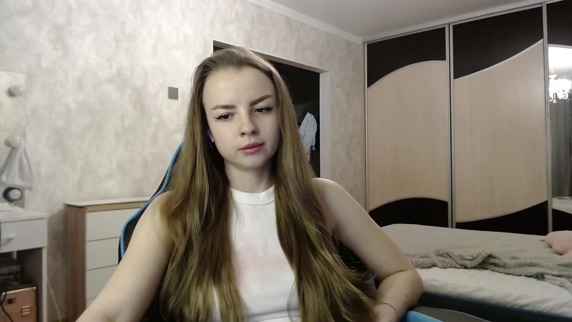 Gallery image thumbnail from Lio_noy's myfreecams stream on, 05/24/2025, 22:29 image 8 of 20
