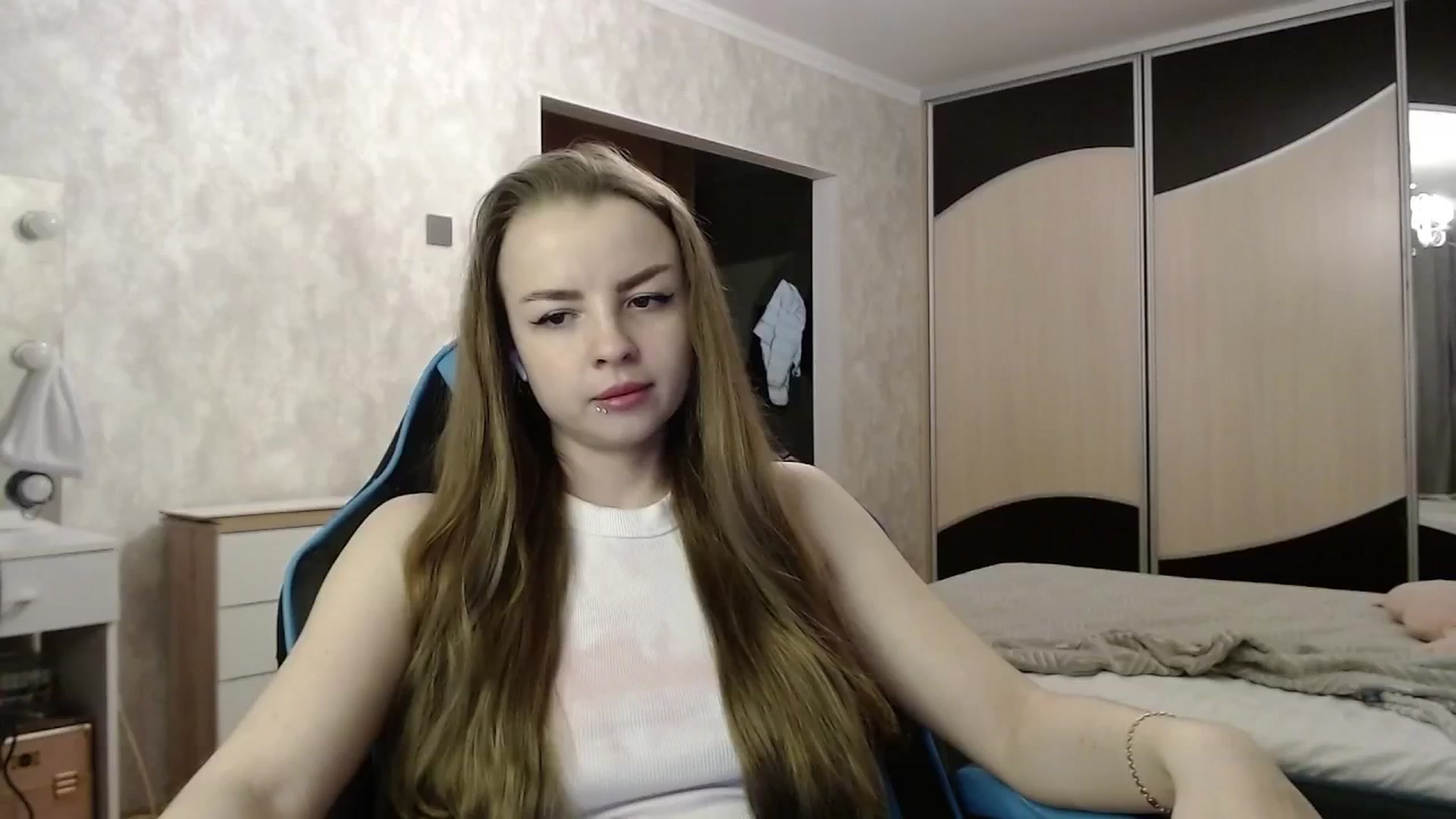 Gallery image thumbnail from Lio_noy's myfreecams stream on, 05/24/2025, 22:29 image 2 of 20