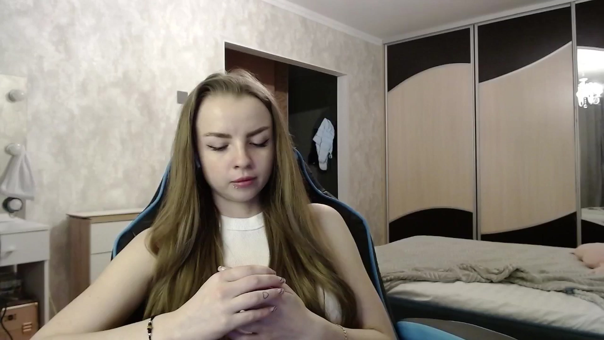 Gallery image thumbnail from Lio_noy's myfreecams stream on, 05/24/2025, 22:29 image 19 of 20