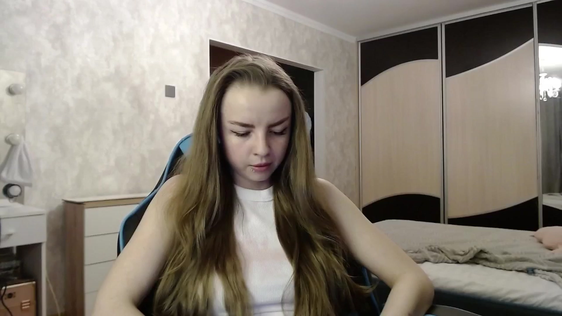 Gallery image thumbnail from Lio_noy's myfreecams stream on, 05/24/2025, 22:29 image 9 of 20