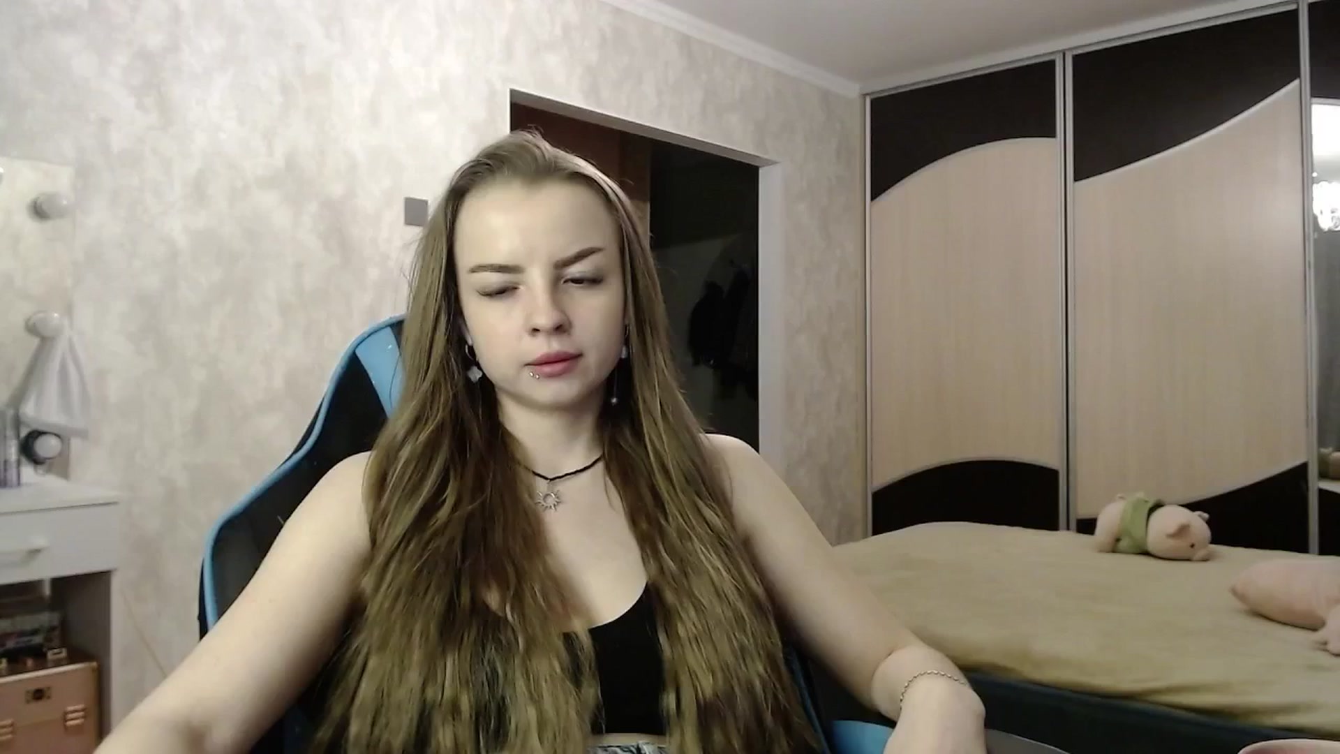 Gallery image thumbnail from Lio_noy's myfreecams stream on, 05/26/2025, 23:18 image 18 of 20