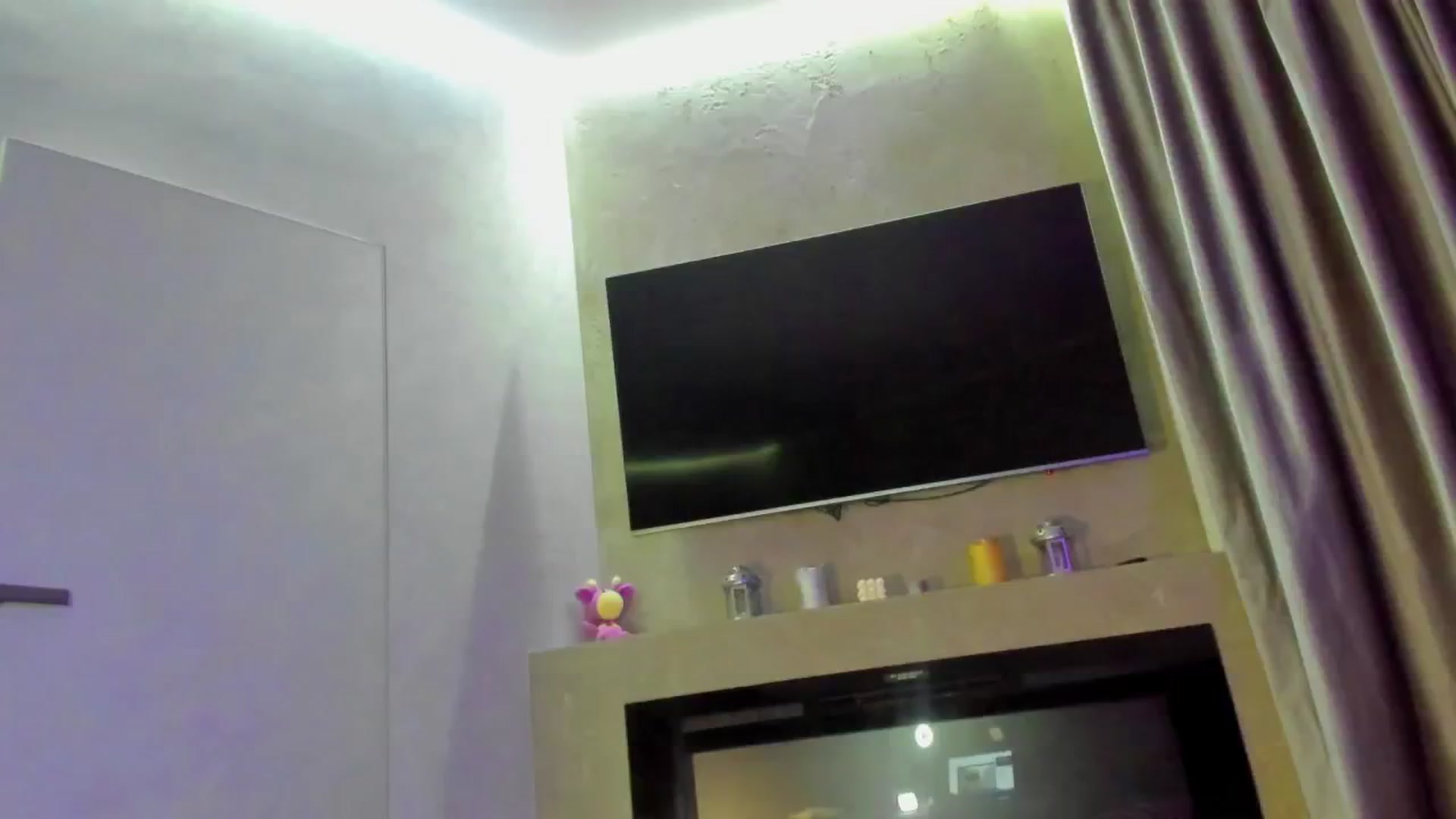 Gallery image thumbnail from LionessK's myfreecams stream on, 05/03/2024, 18:56 image 12 of 20