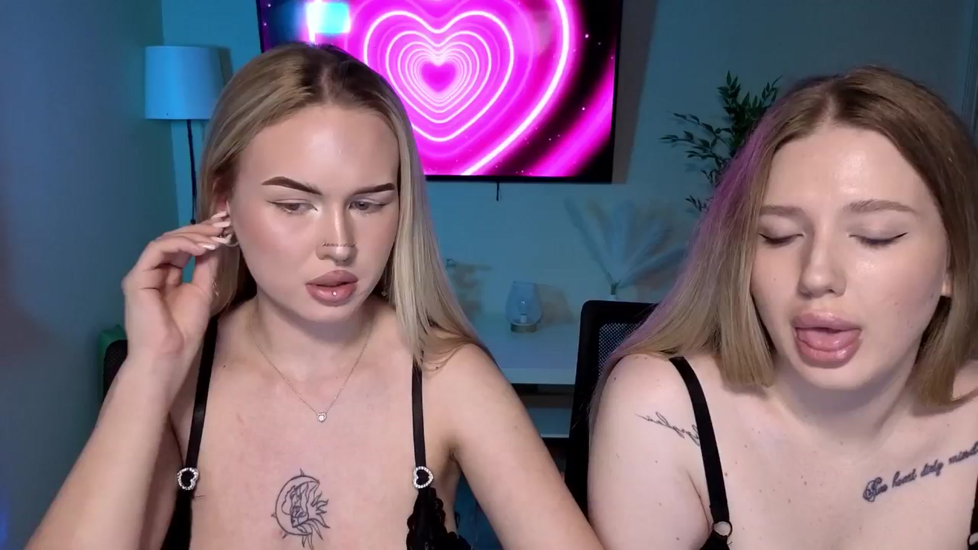 Gallery image thumbnail from Liora's myfreecams stream on, 04/10/2026, 13:37 image 11 of 20