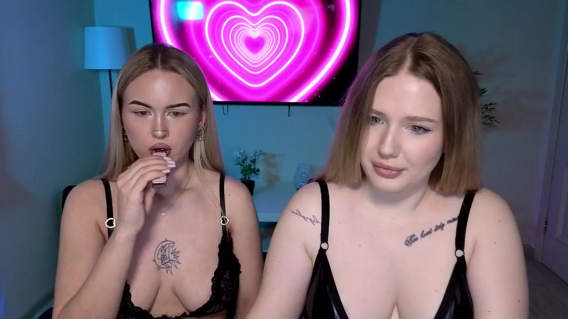 Gallery image thumbnail from Liora's myfreecams stream on, 04/10/2026, 13:37 image 3 of 20