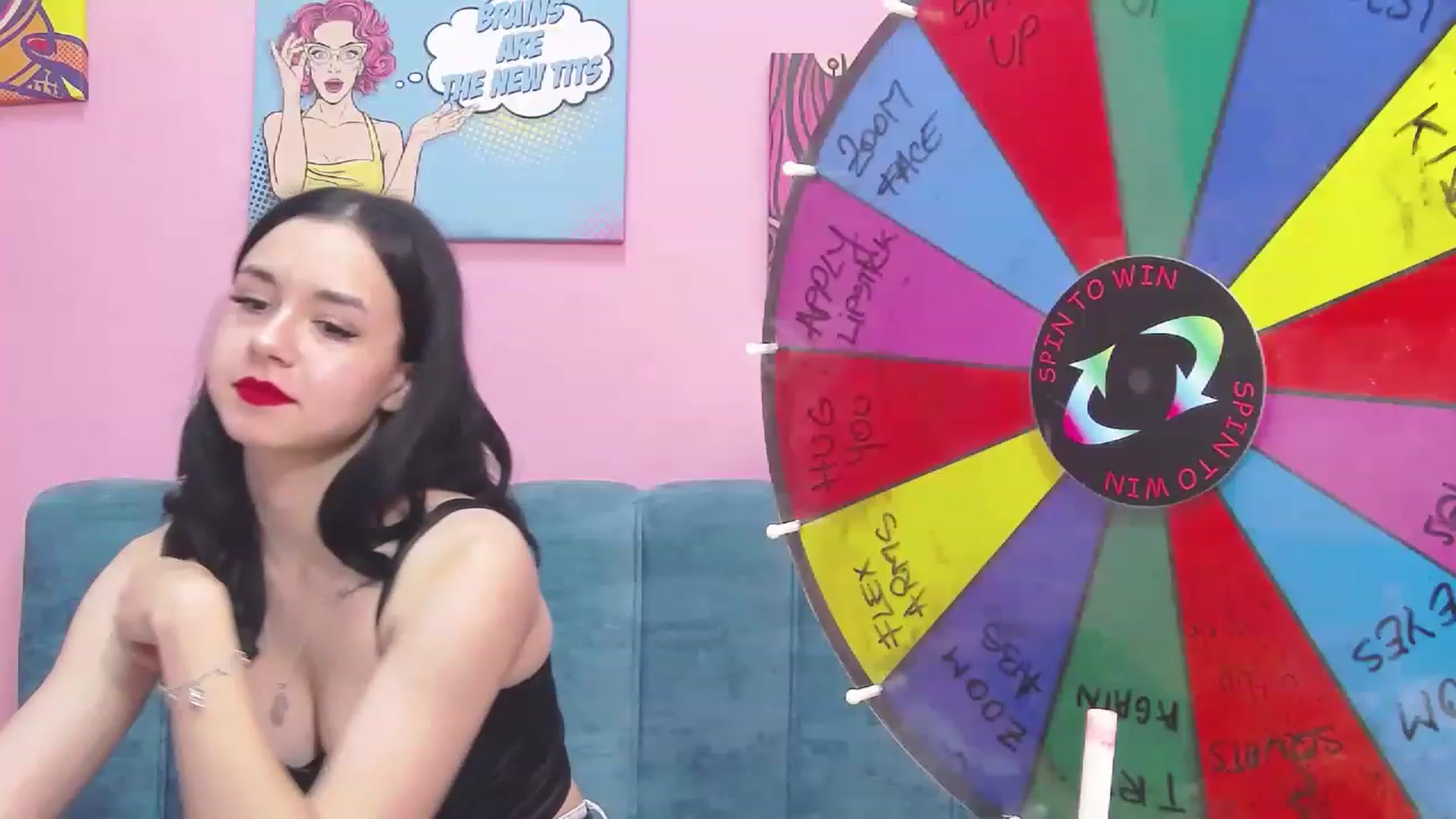 Gallery image thumbnail from LisaDance's myfreecams stream on, 05/24/2023, 16:12 image 9 of 20
