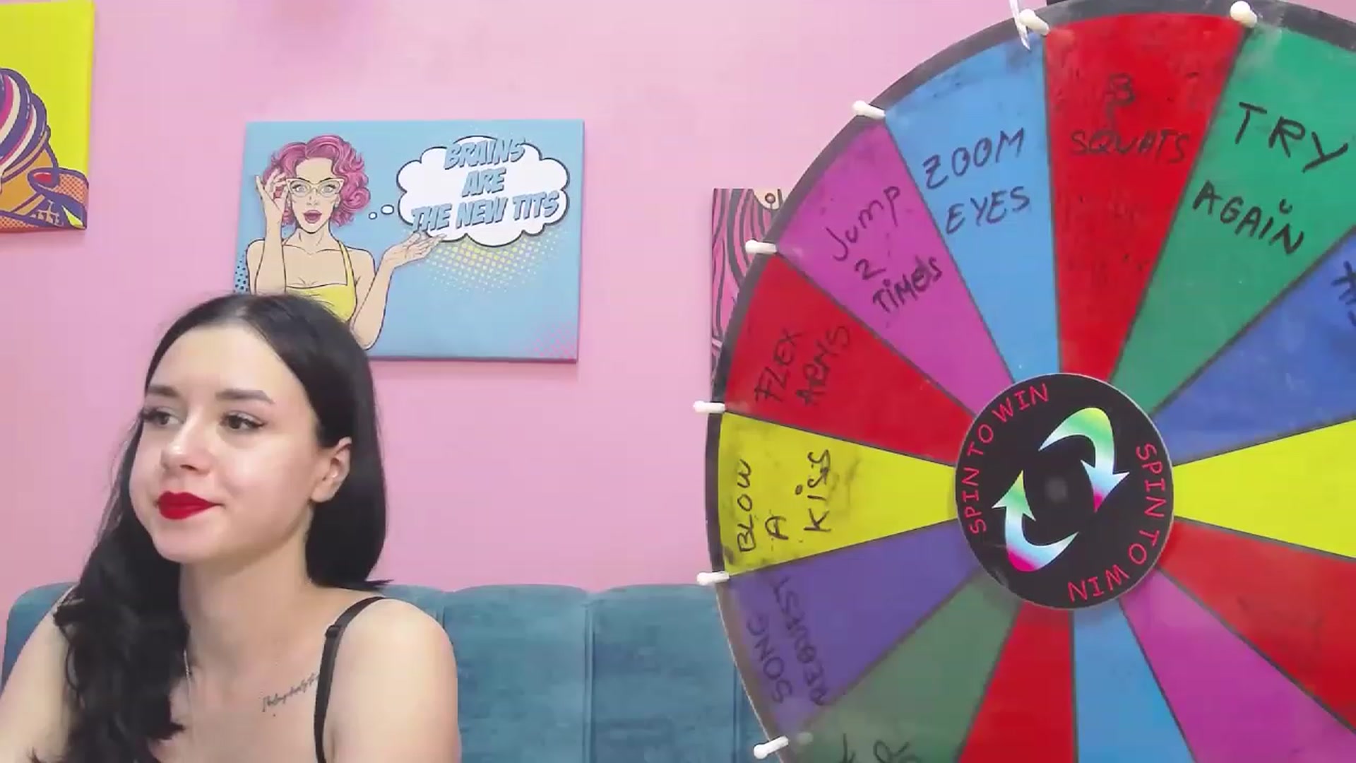 Gallery image thumbnail from LisaDance's myfreecams stream on, 05/24/2023, 16:12 image 19 of 20
