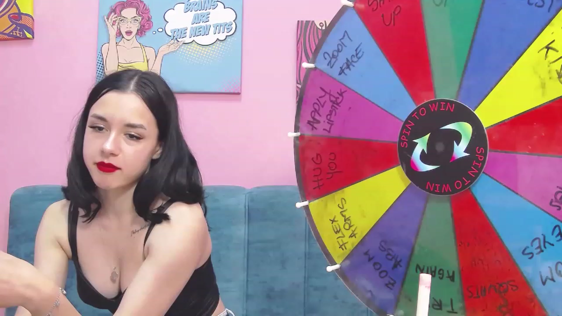Gallery image thumbnail from LisaDance's myfreecams stream on, 05/24/2023, 16:12 image 7 of 20