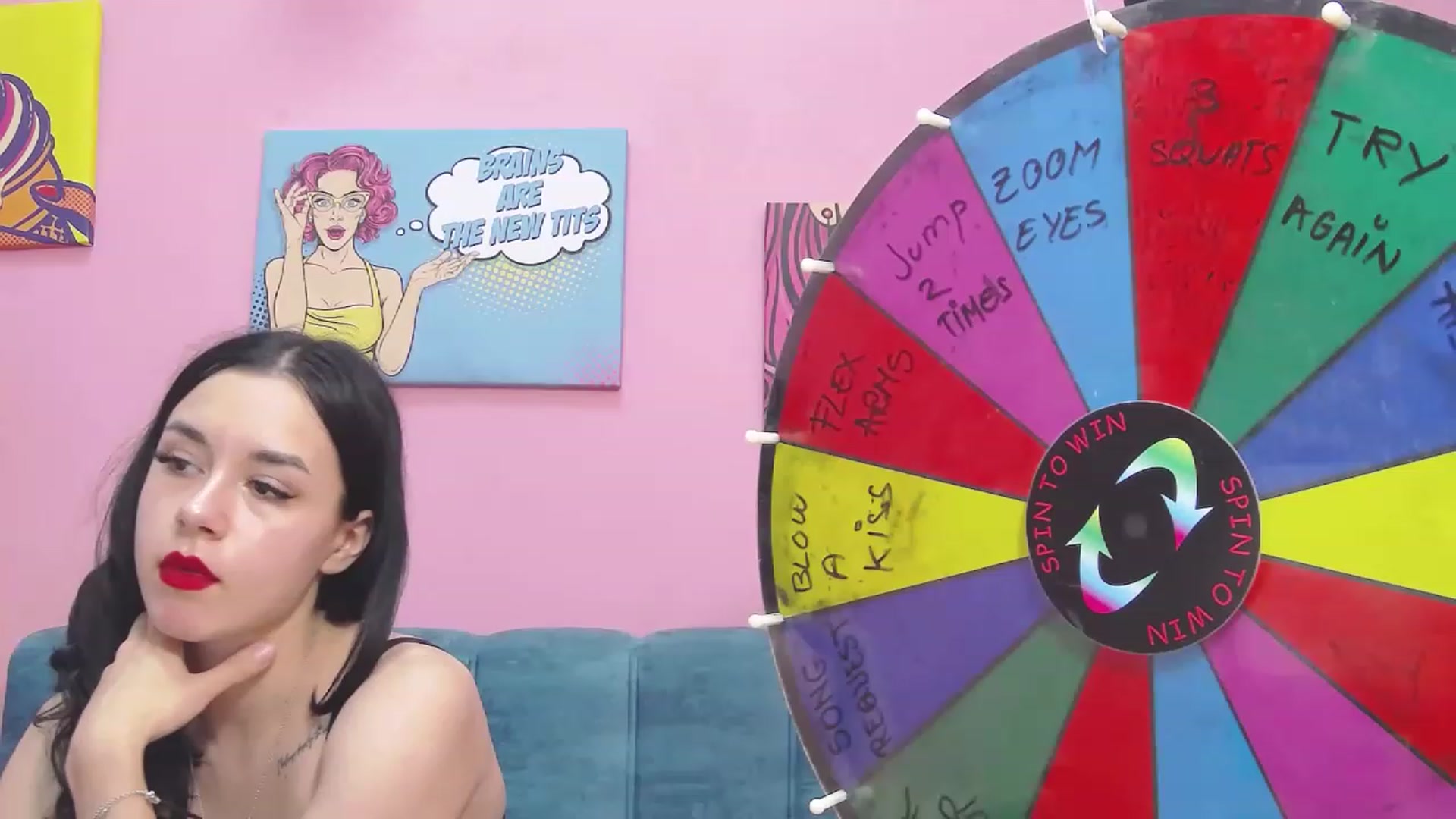 Gallery image thumbnail from LisaDance's myfreecams stream on, 05/24/2023, 16:12 image 16 of 20