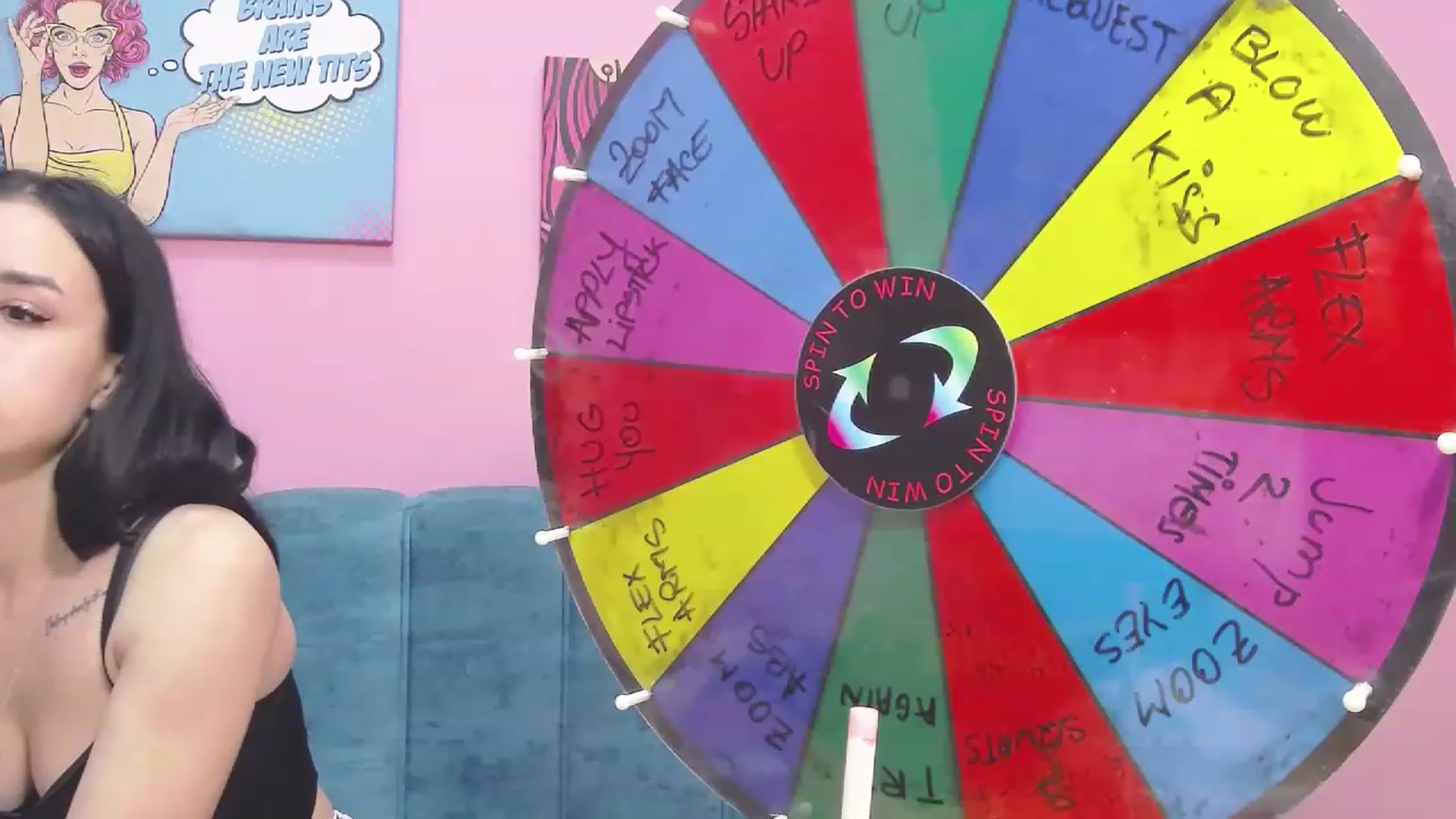 Gallery image thumbnail from LisaDance's myfreecams stream on, 05/24/2023, 16:12 image 3 of 20