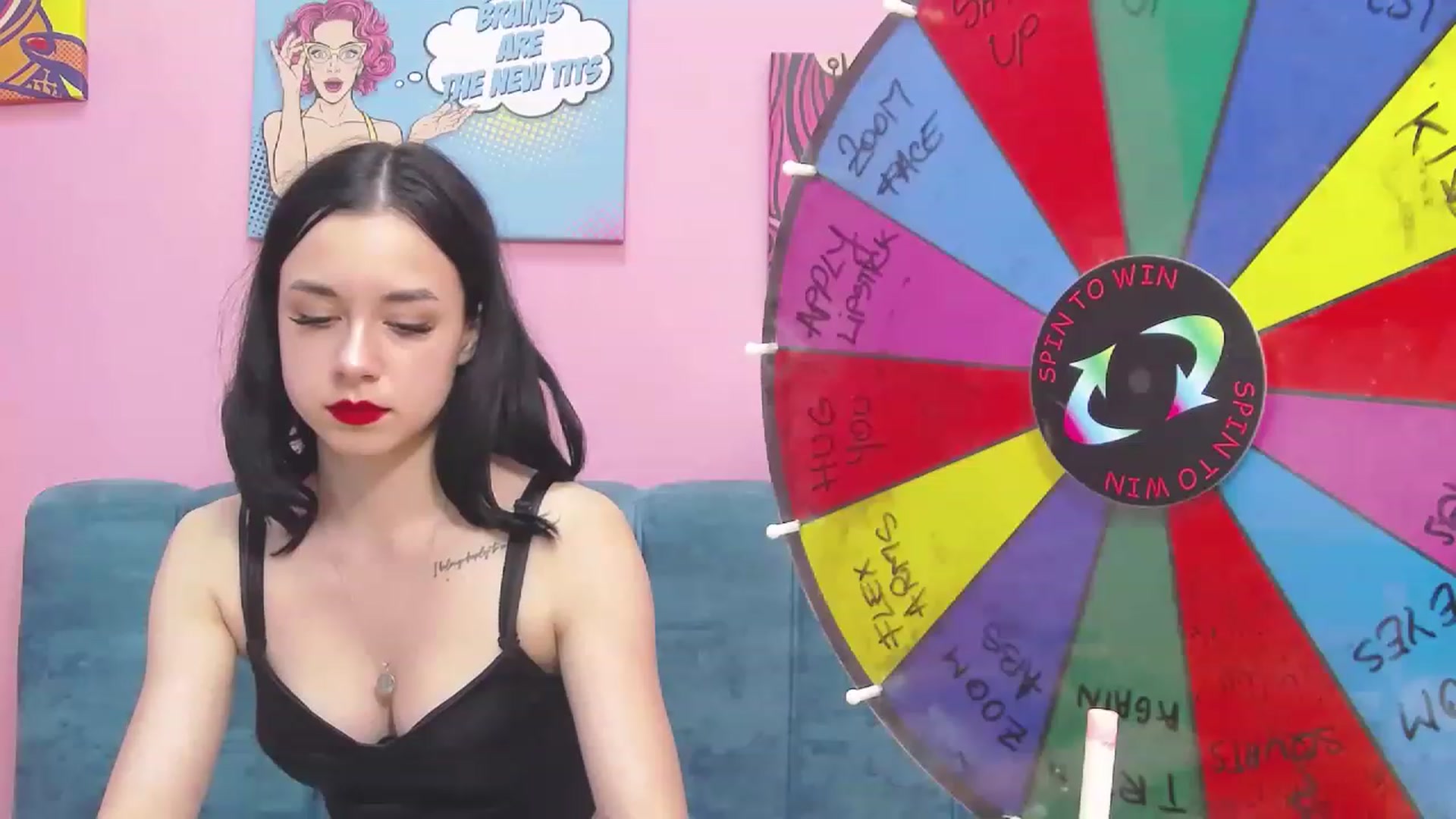 Gallery image thumbnail from LisaDance's myfreecams stream on, 05/24/2023, 16:12 image 6 of 20