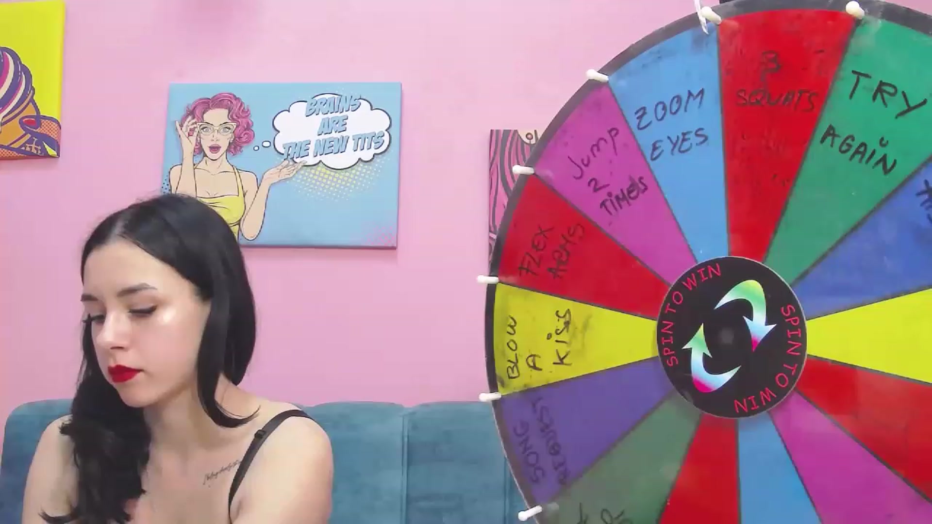 Gallery image thumbnail from LisaDance's myfreecams stream on, 05/24/2023, 16:12 image 18 of 20