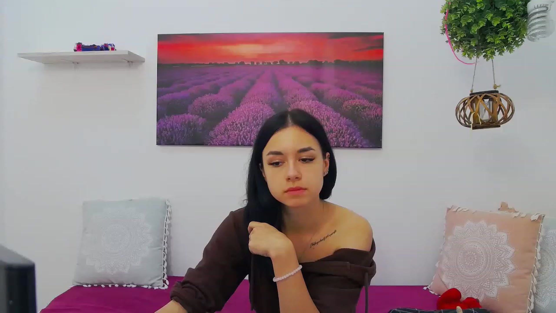 Gallery image thumbnail from LisaDance's myfreecams stream on, 06/01/2023, 14:37 image 6 of 20