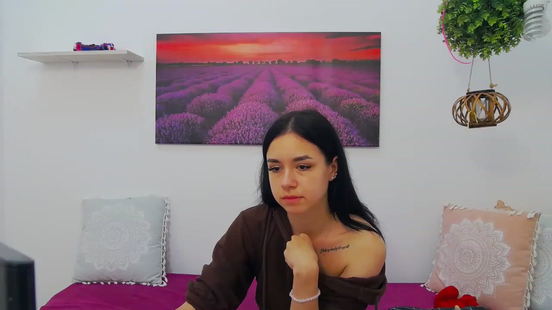 Gallery image thumbnail from LisaDance's myfreecams stream on, 06/01/2023, 14:37 image 19 of 20