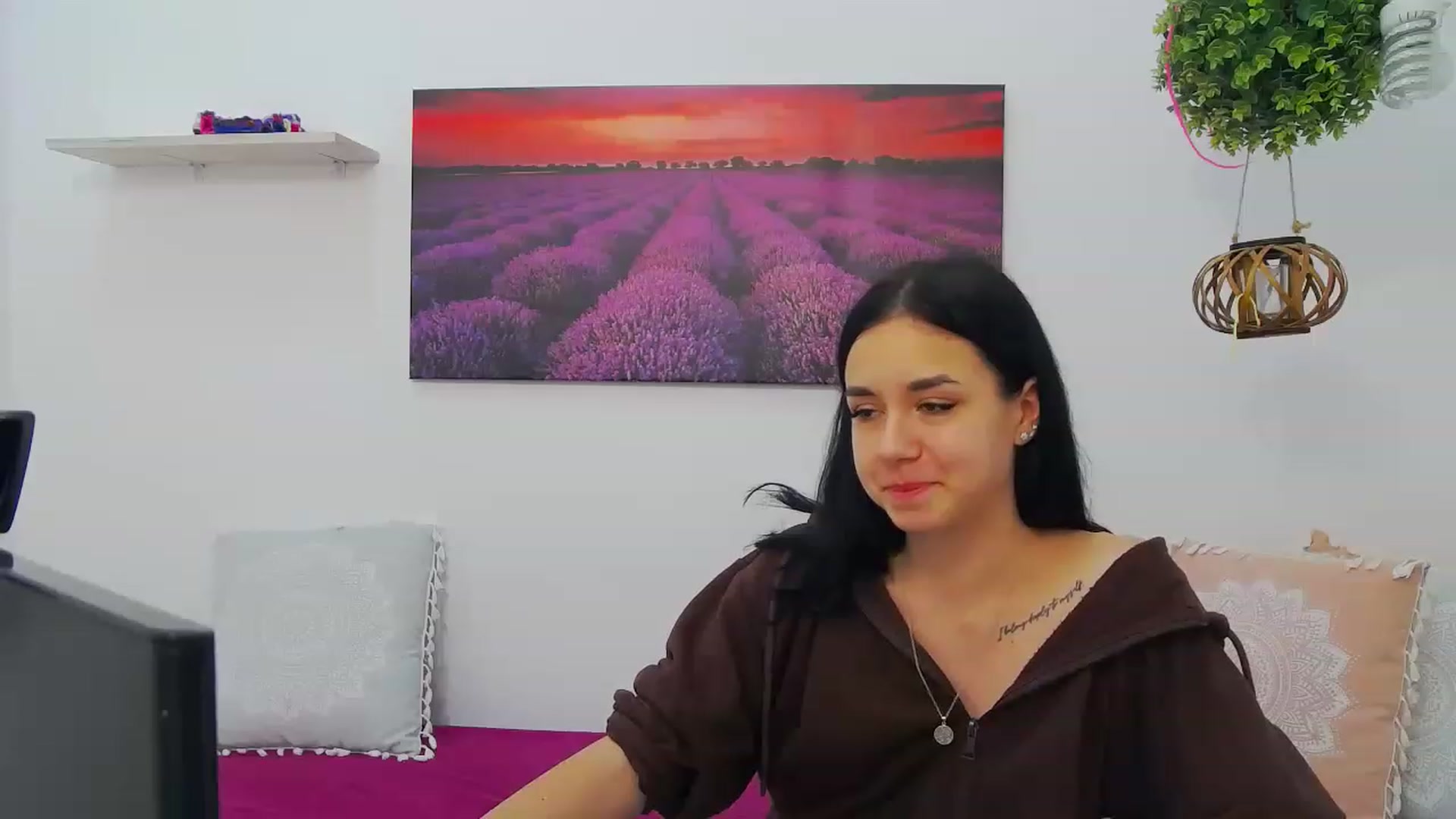 Gallery image thumbnail from LisaDance's myfreecams stream on, 06/01/2023, 15:53 image 4 of 20