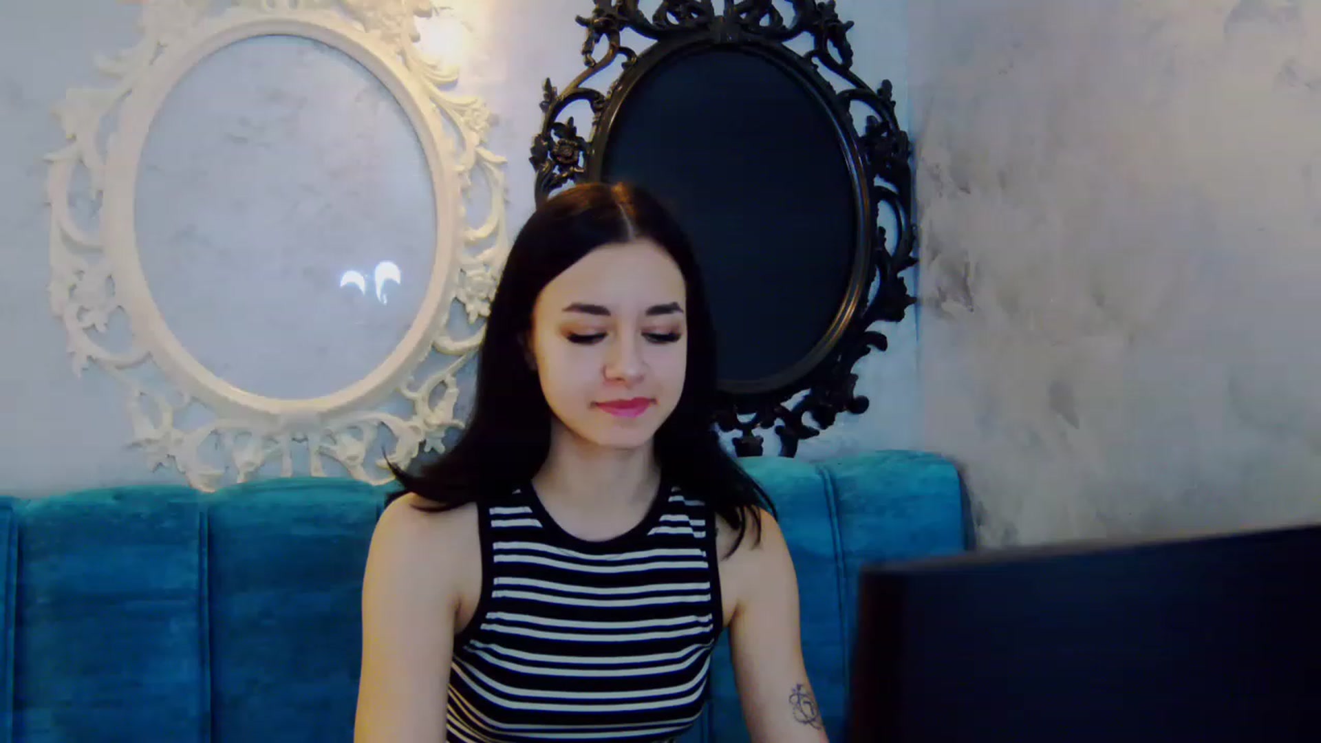 Gallery image thumbnail from LisaDance's myfreecams stream on, 06/10/2023, 14:02 image 4 of 20
