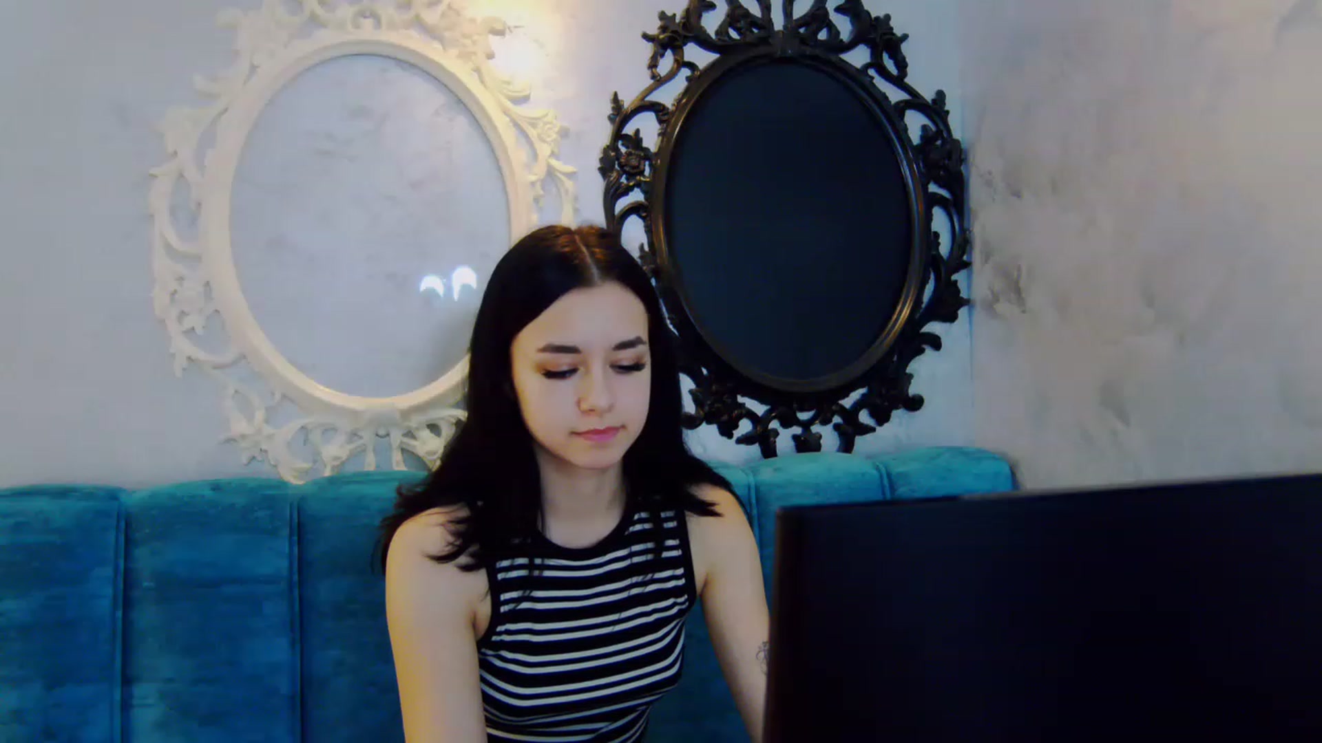 Gallery image thumbnail from LisaDance's myfreecams stream on, 06/10/2023, 16:44 image 17 of 20