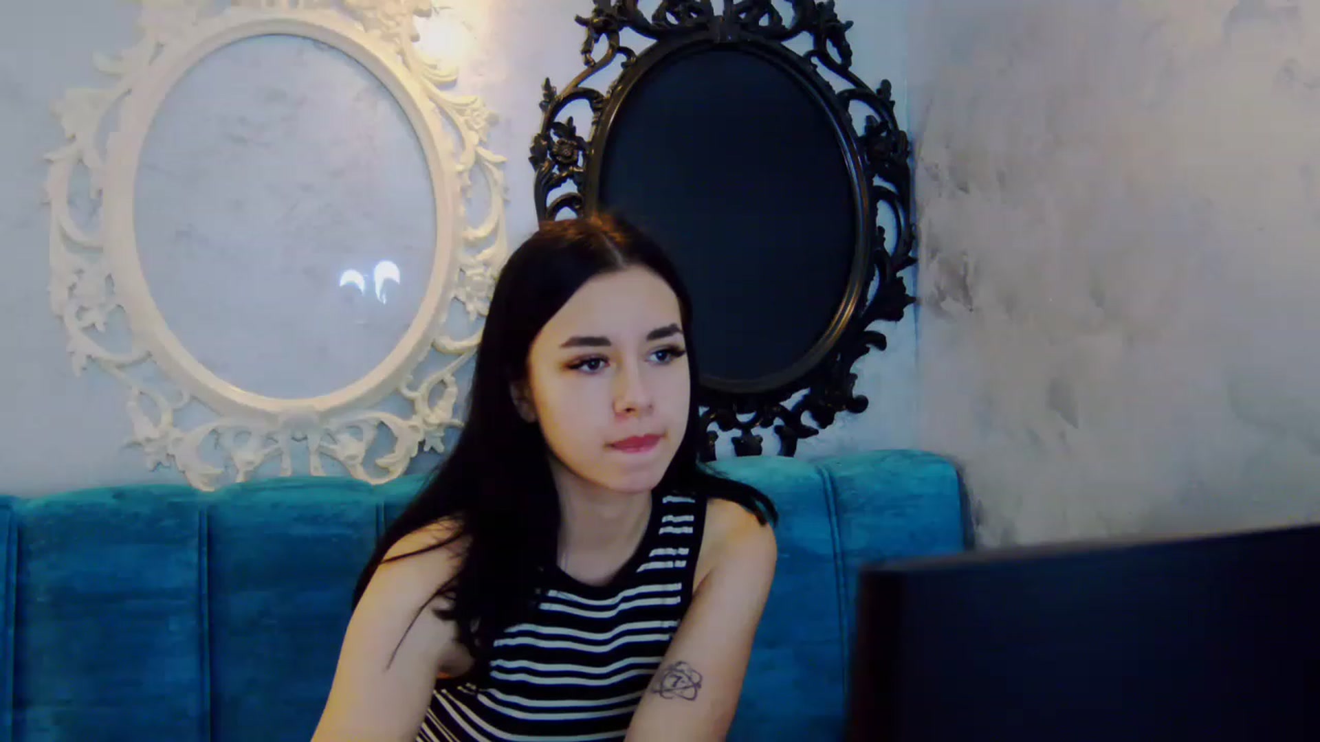 Gallery image thumbnail from LisaDance's myfreecams stream on, 06/10/2023, 16:44 image 4 of 20