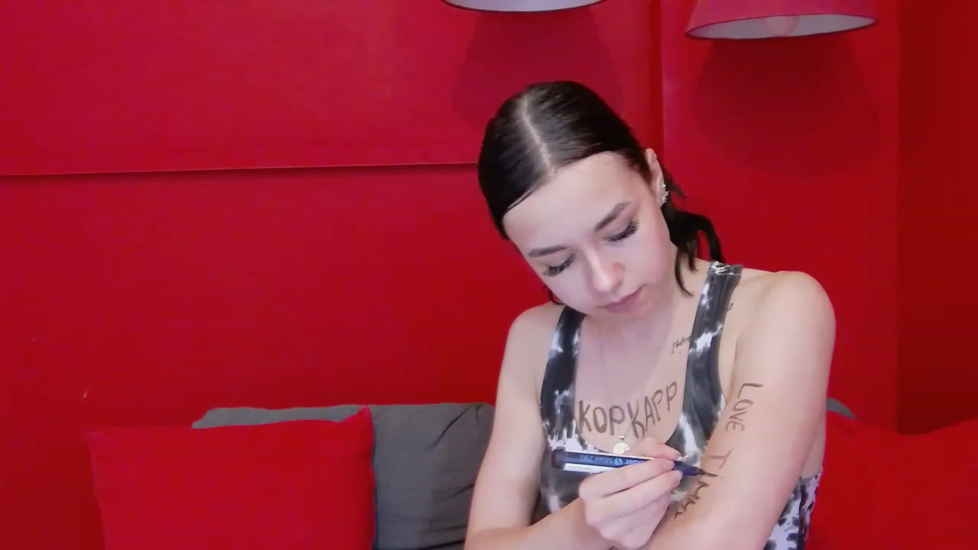 Gallery image thumbnail from LisaDance's myfreecams stream on, 06/14/2023, 16:41 image 9 of 20