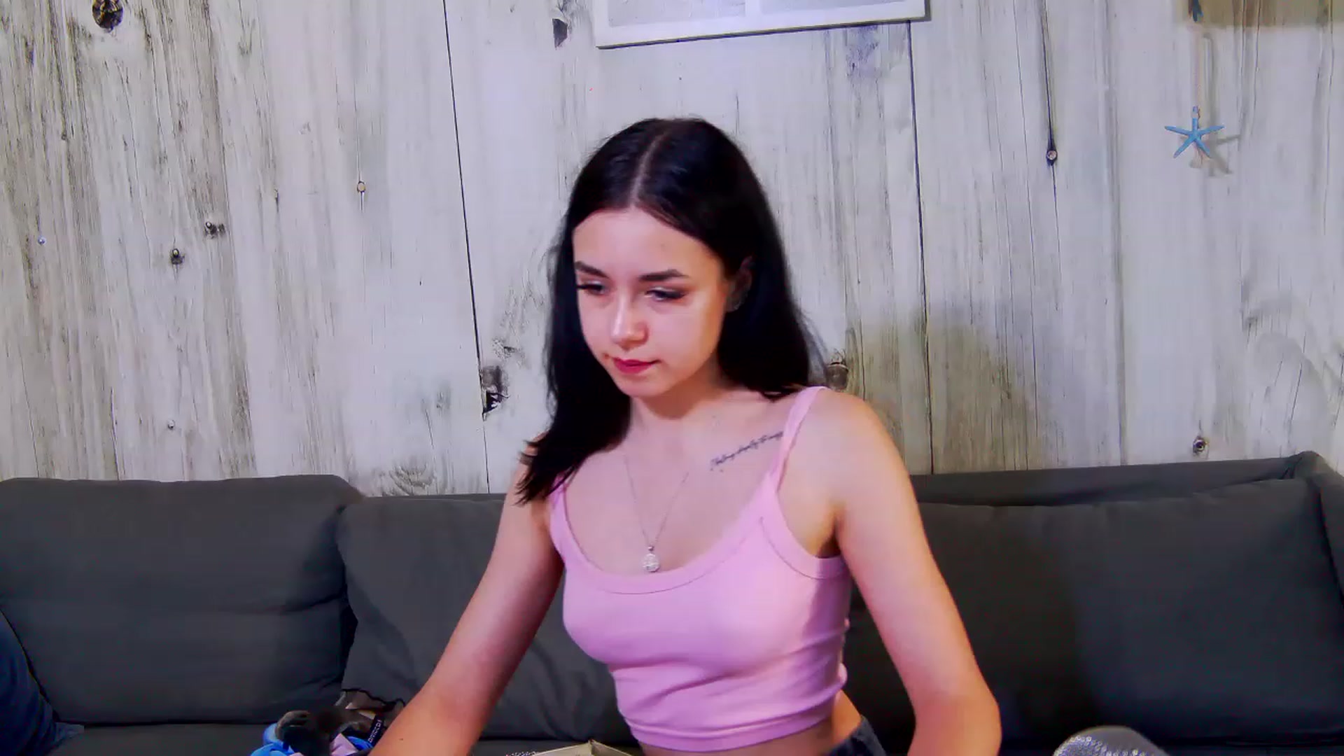 Gallery image thumbnail from LisaDance's myfreecams stream on, 06/22/2023, 13:35 image 17 of 20