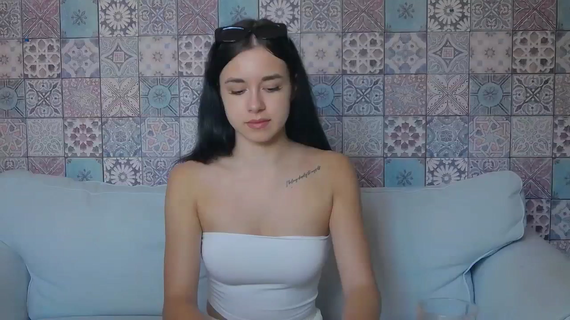 Gallery image thumbnail from LisaDance's myfreecams stream on, 08/30/2023, 14:00 image 16 of 20