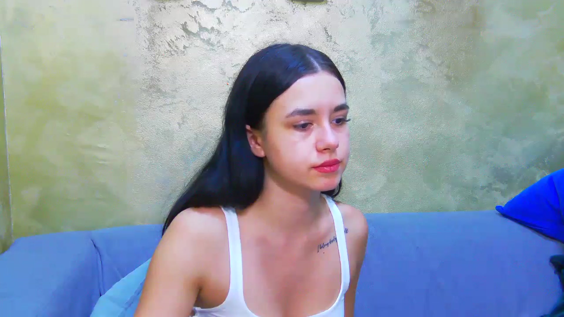 Gallery image thumbnail from LisaDance's myfreecams stream on, 09/02/2023, 18:16 image 10 of 20