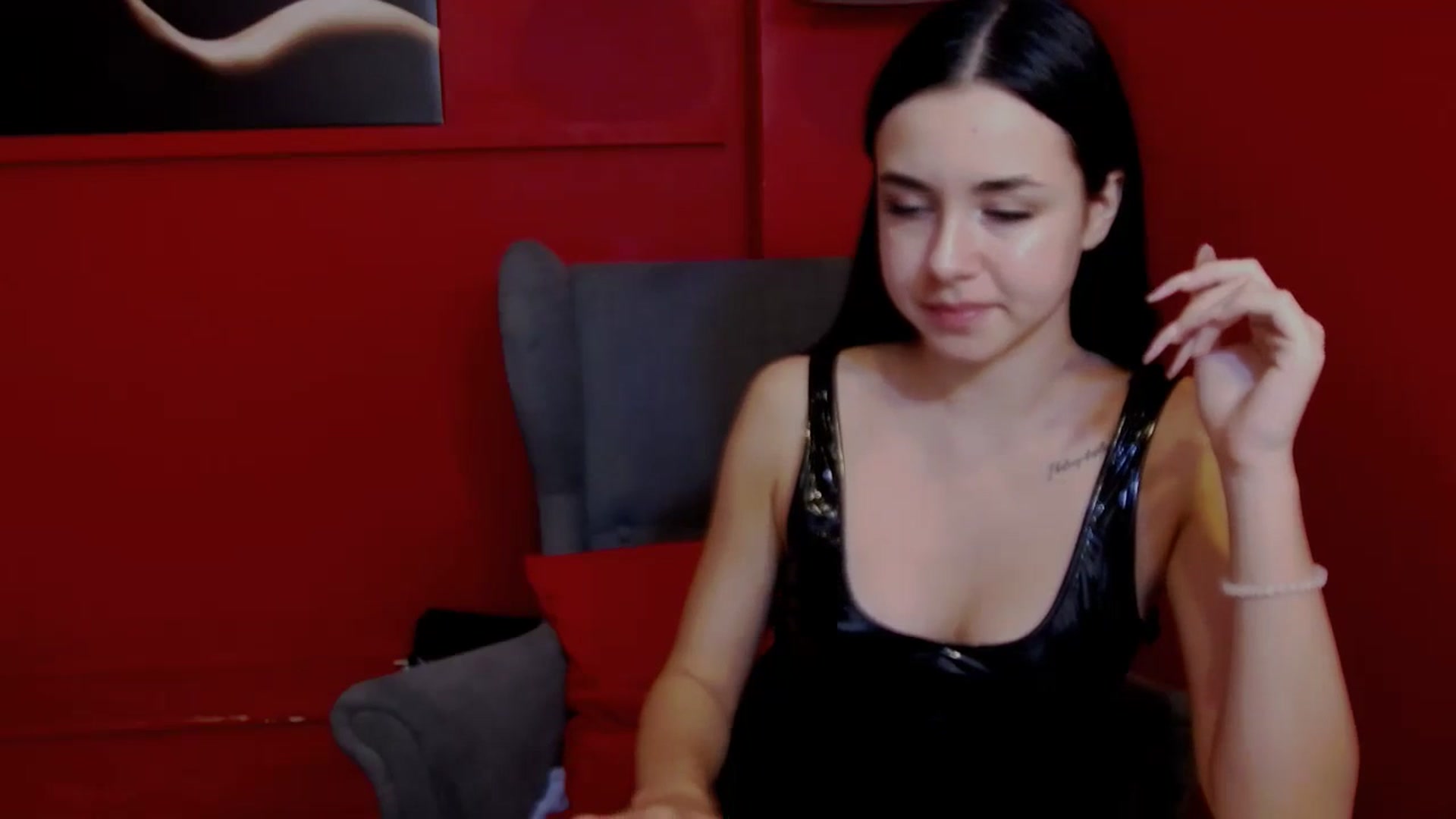 Gallery image thumbnail from LisaDance's myfreecams stream on, 09/20/2023, 18:03 image 16 of 20