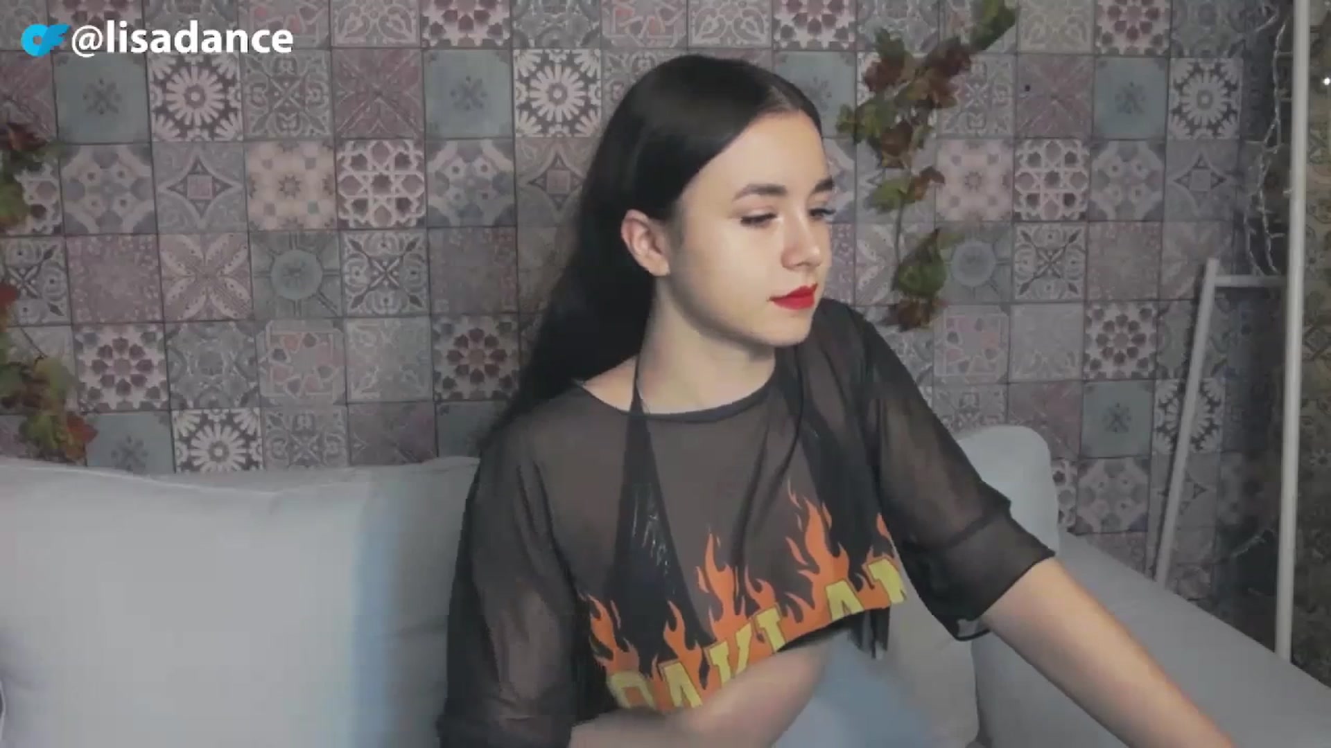 Gallery image thumbnail from LisaDance's myfreecams stream on, 11/11/2023, 16:33 image 17 of 20