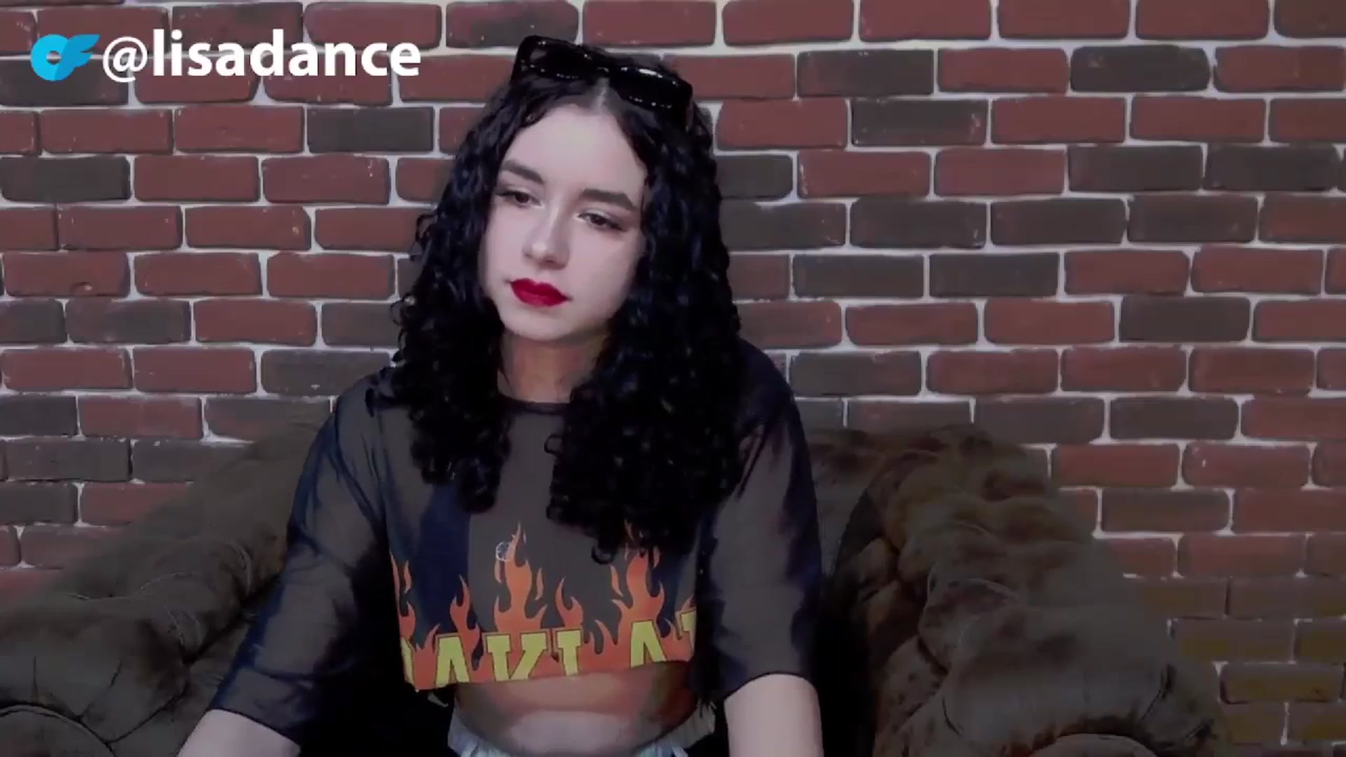Gallery image thumbnail from LisaDance's myfreecams stream on, 11/18/2023, 15:31 image 5 of 20