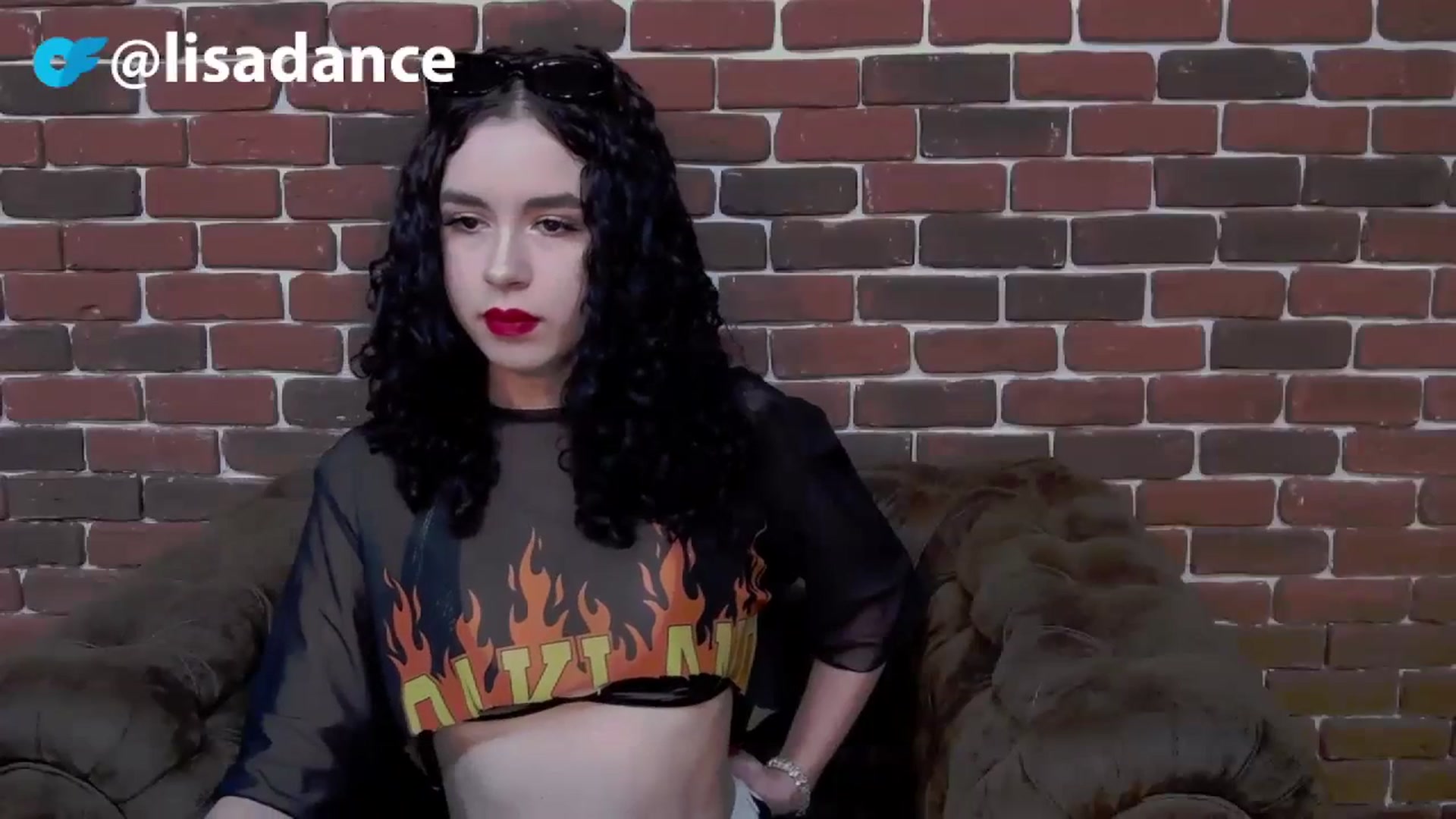 Gallery image thumbnail from LisaDance's myfreecams stream on, 11/18/2023, 15:31 image 9 of 20