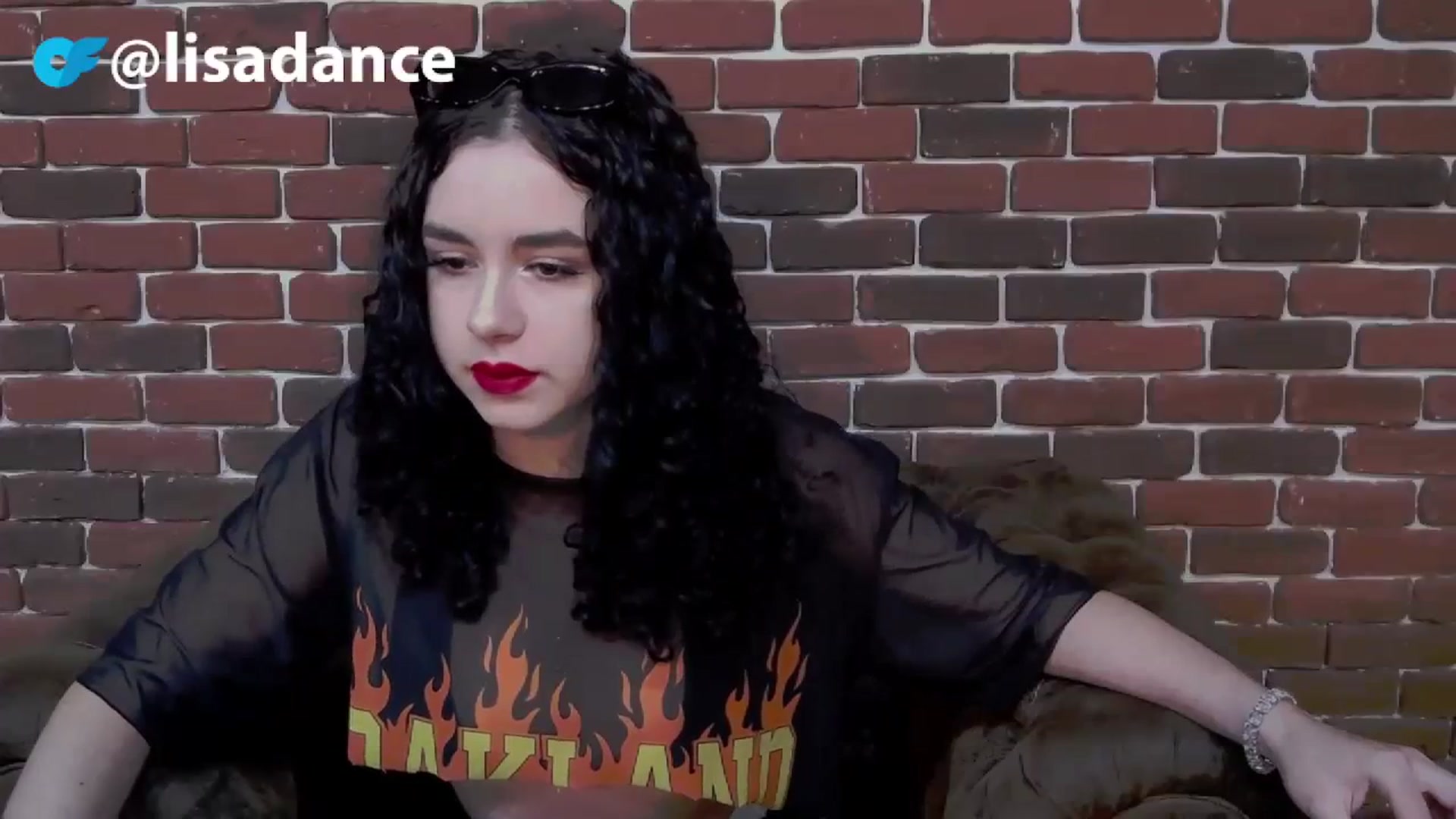 Gallery image thumbnail from LisaDance's myfreecams stream on, 11/18/2023, 15:31 image 7 of 20