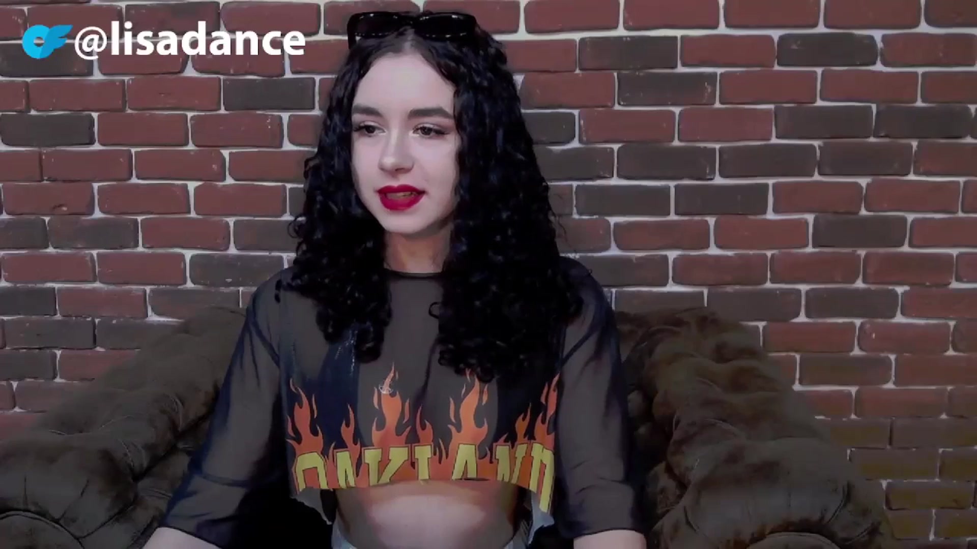 Gallery image thumbnail from LisaDance's myfreecams stream on, 11/18/2023, 15:31 image 3 of 20