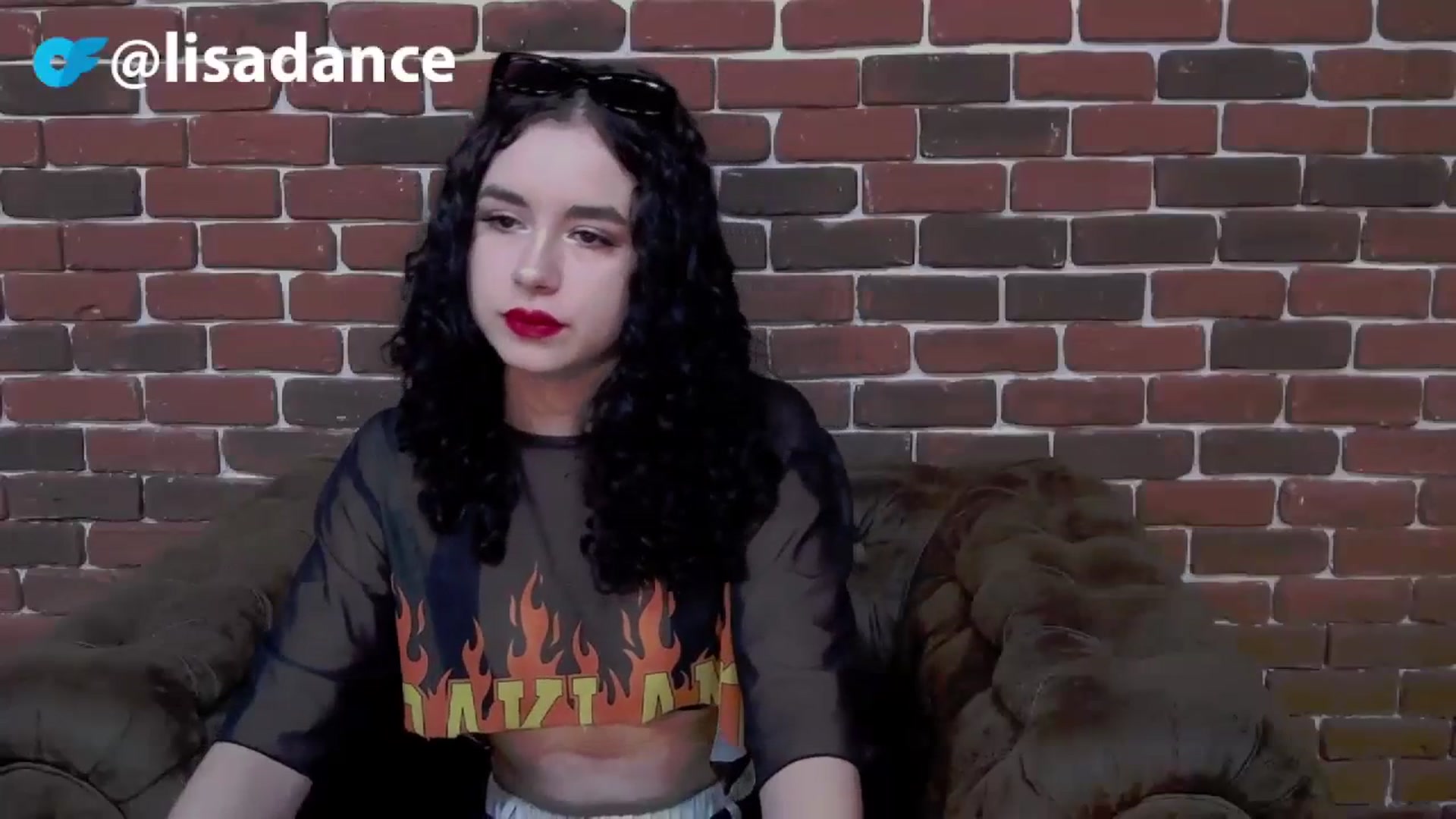 Gallery image thumbnail from LisaDance's myfreecams stream on, 11/18/2023, 15:31 image 8 of 20