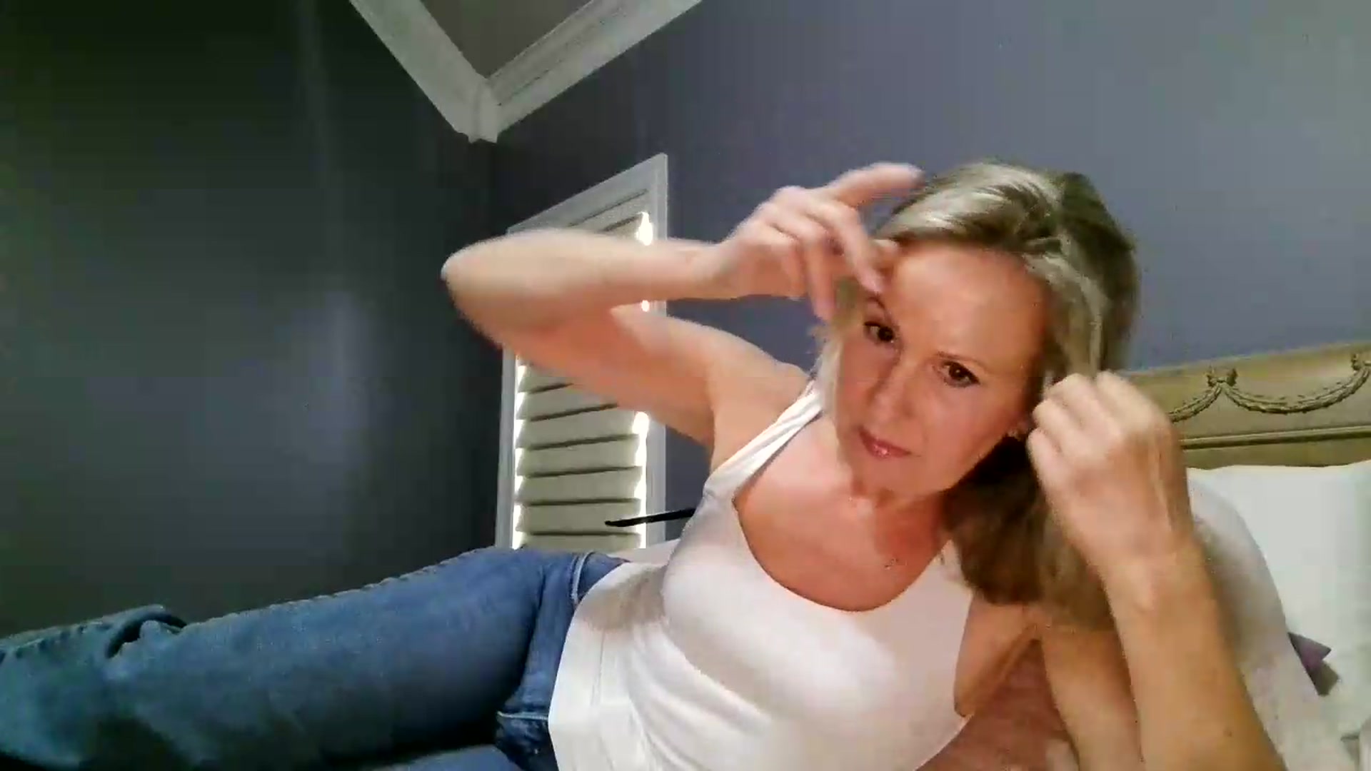 Gallery image thumbnail from LisaLondon's myfreecams stream on, 08/20/2026, 14:43 image 19 of 20